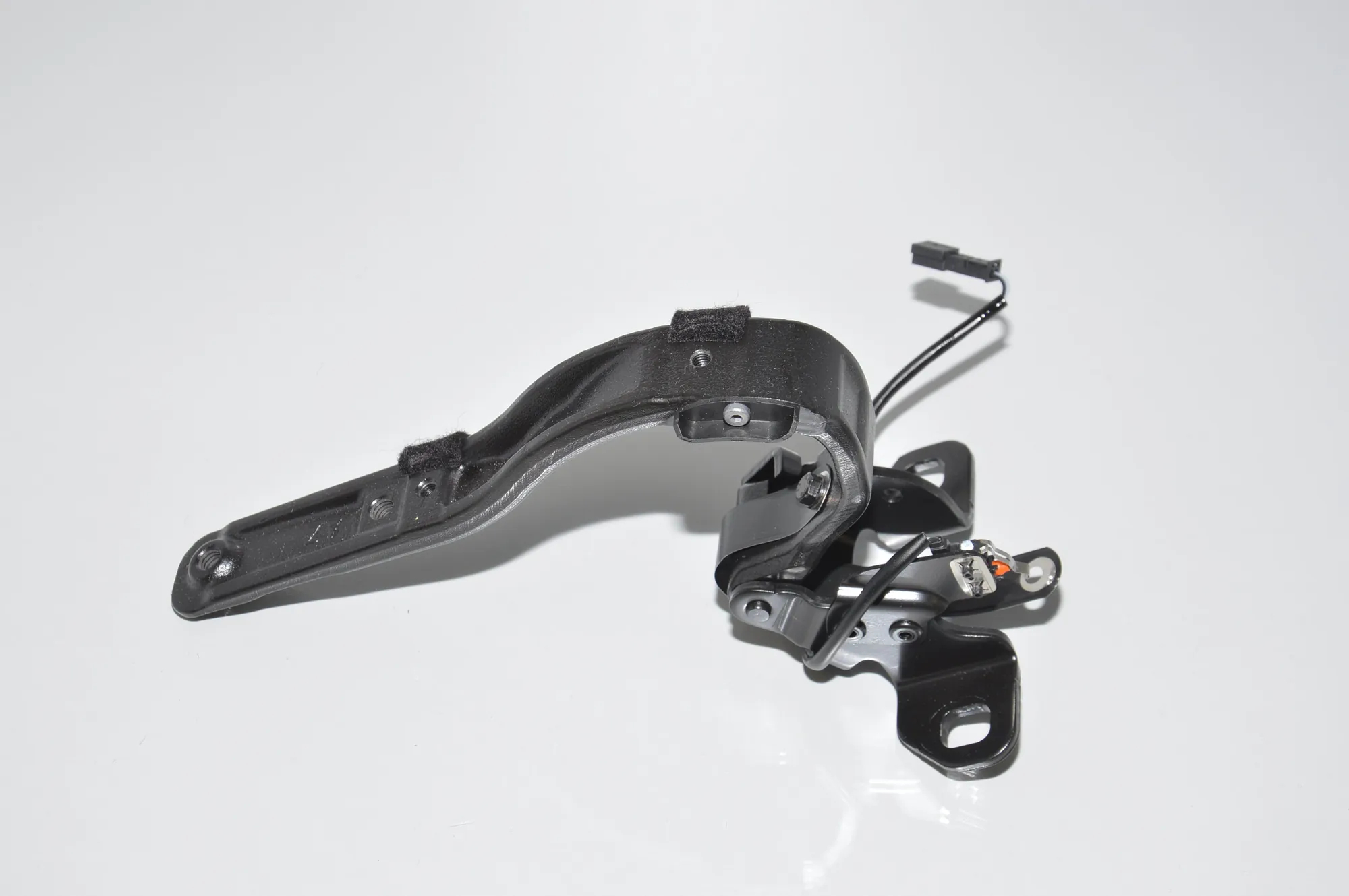 Left Side Bootlid Hinge – OEM 7296773 · BMW i3 (I01) Electric 2019 – 2