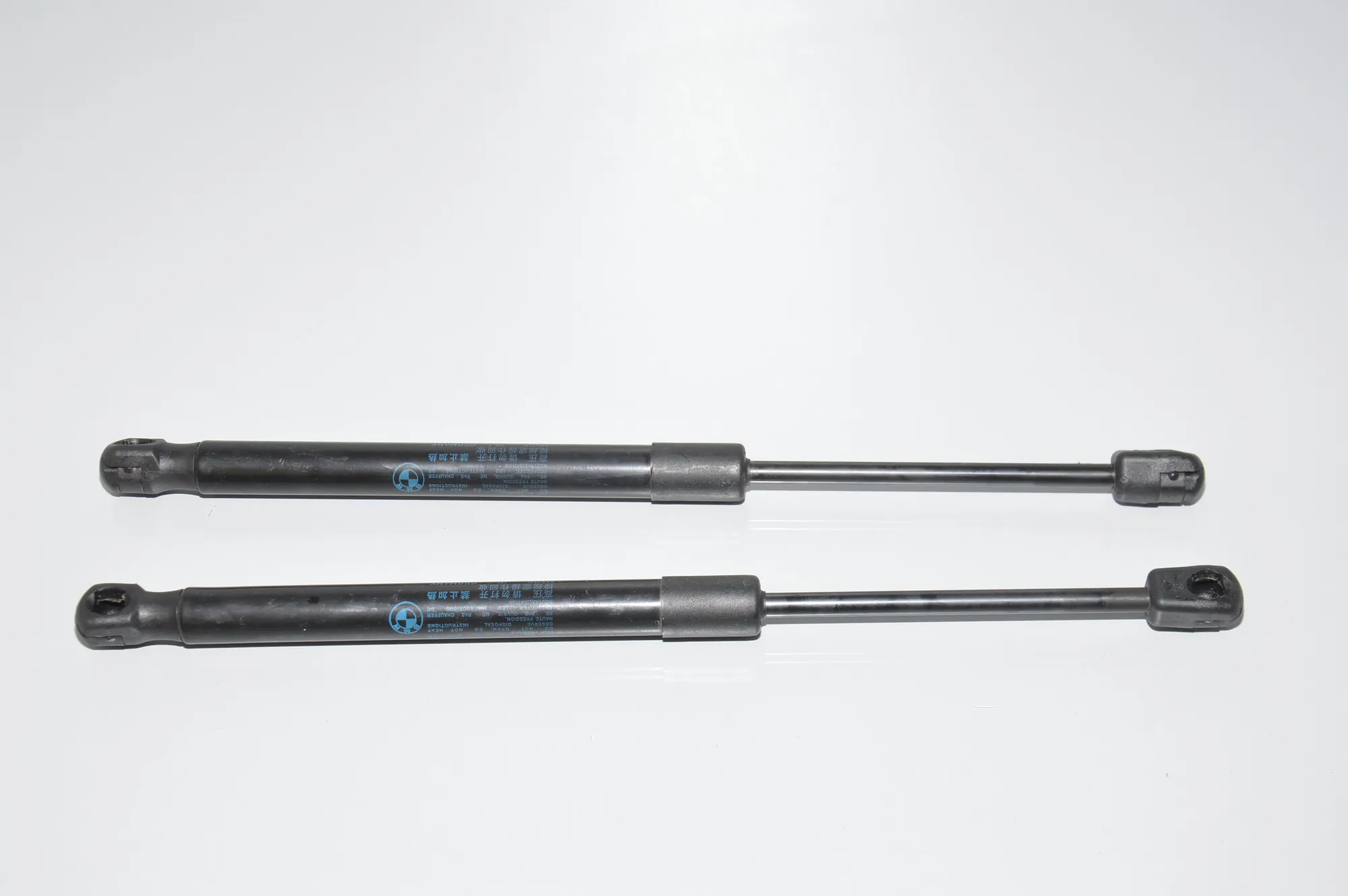 Front Left Bonnet Strut – OEM 7299161 · BMW i3 (I01) Electric 2019 – 3