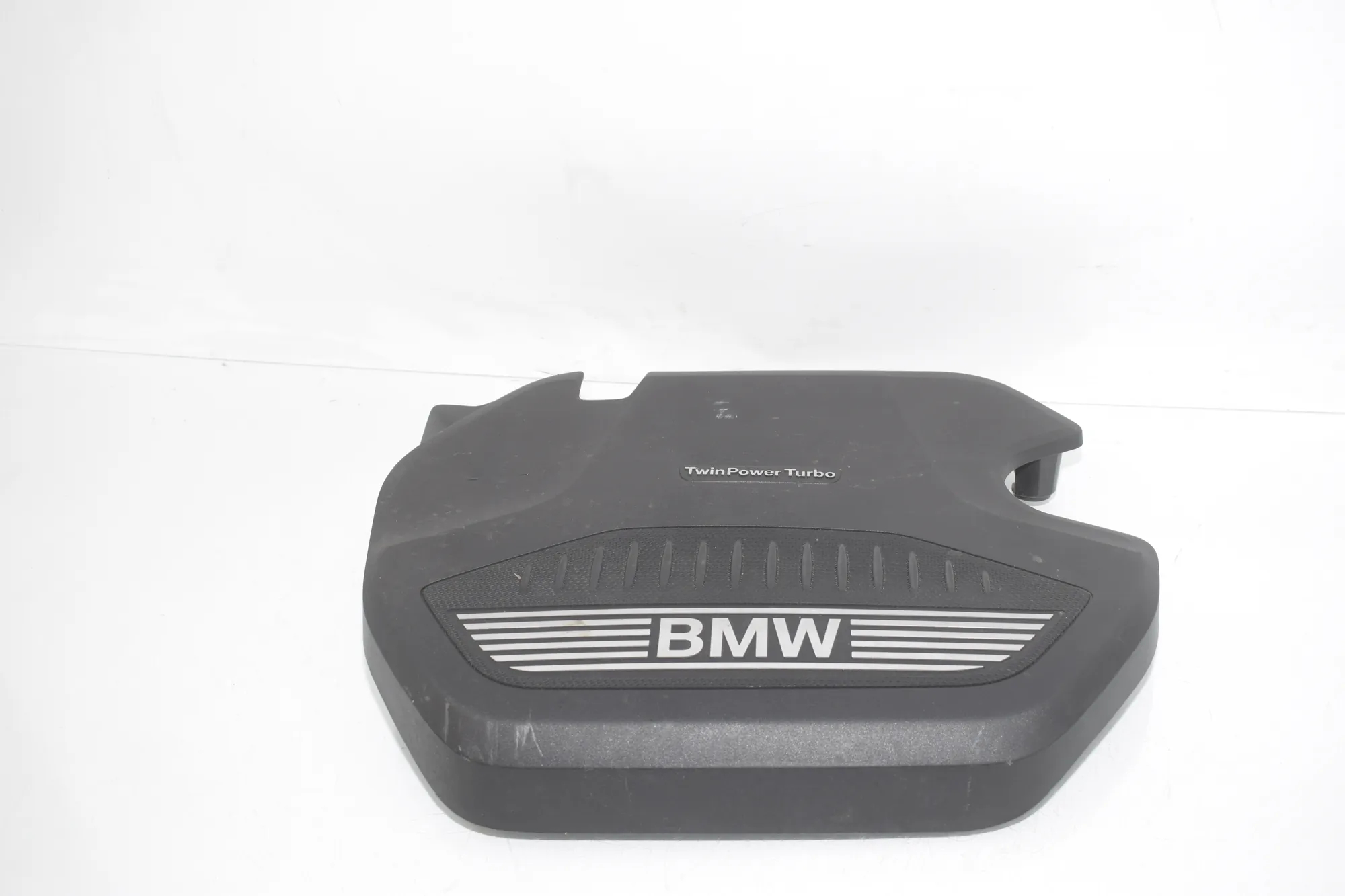 Engine Cover – OEM 8579535 · BMW X1 (F48) sDrive 18 d 2019 – 2