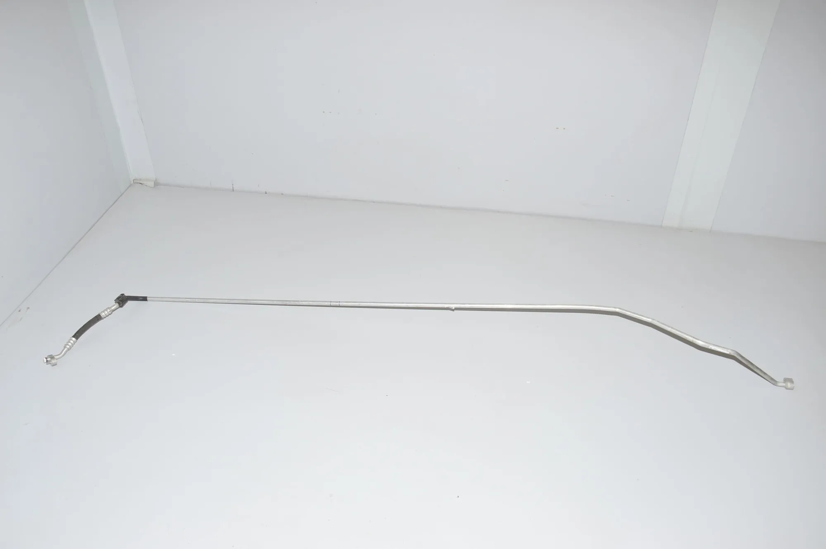 A/C Air Con Hose Pipe – OEM 9291160 · BMW i3 (I01) Electric 2019