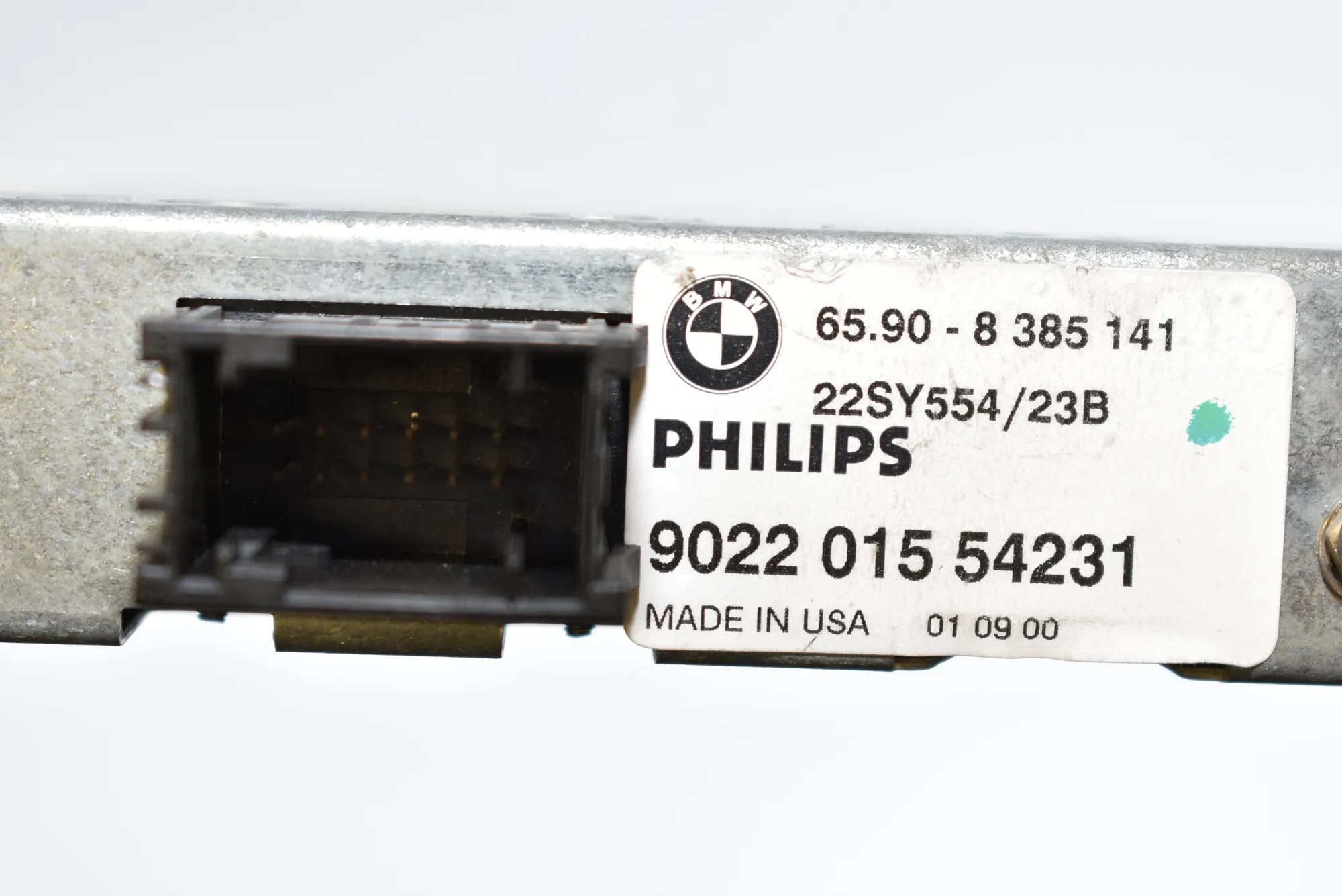 Antenna Amplifier – OEM 8385141 · BMW 5 Touring (E39) BMW 5 Touring (E39) 530 d 2001 – 3