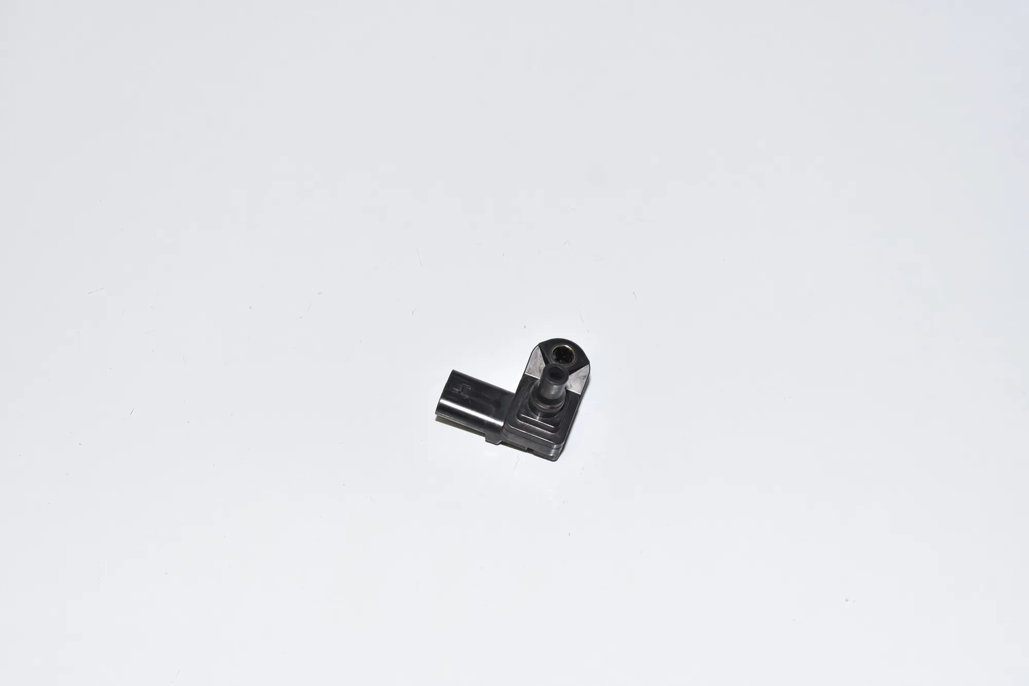 Intake Manifold Pressure Sensor – OEM 7804742 · BMW 5 (F10) BMW 5 (F10) 530 d 2014 – 3