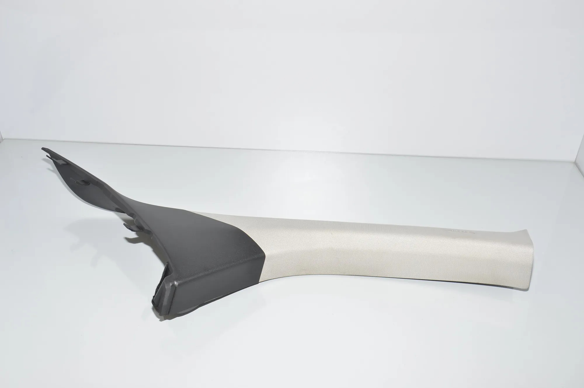 Front Right A Pillar Trim – OEM 7275668 · BMW i3 (I01) Electric 2019 – 2