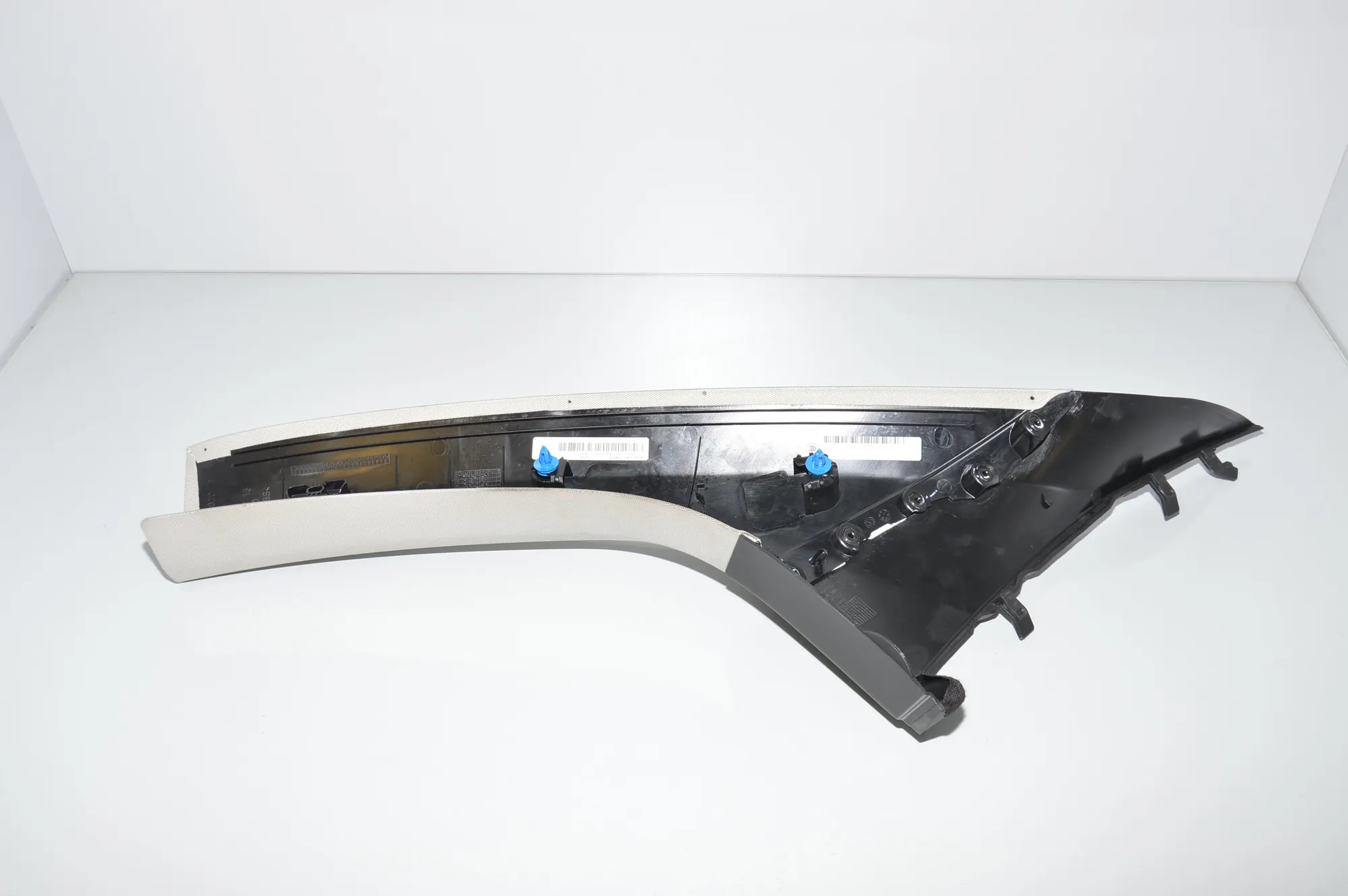 Front Right A Pillar Trim – OEM 7275668 · BMW i3 (I01) Electric 2019 – 4