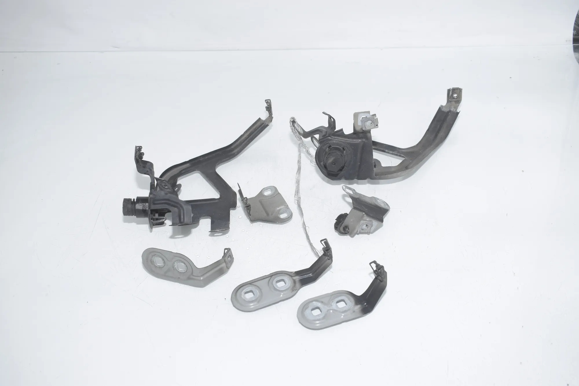 Front Right Fender Holder – OEM 7207209 · BMW 5 Touring (F11) 530 d xDrive 2012 – 2