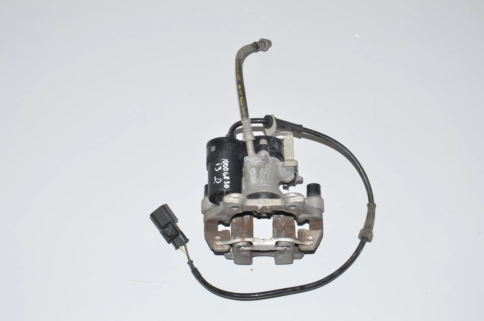 Rear Right Brake Caliper – OEM 6883020 · BMW i3 (I01) Electric 2019