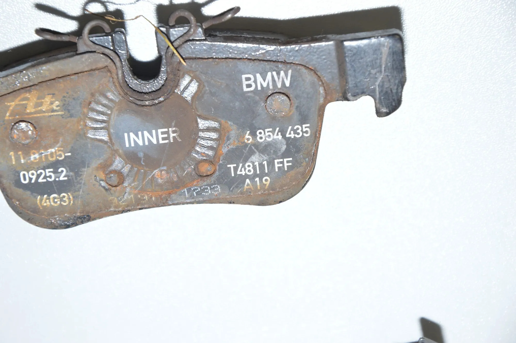 Rear Brake Pads – OEM 6854435 · BMW i3 (I01) Electric 2019 – 5