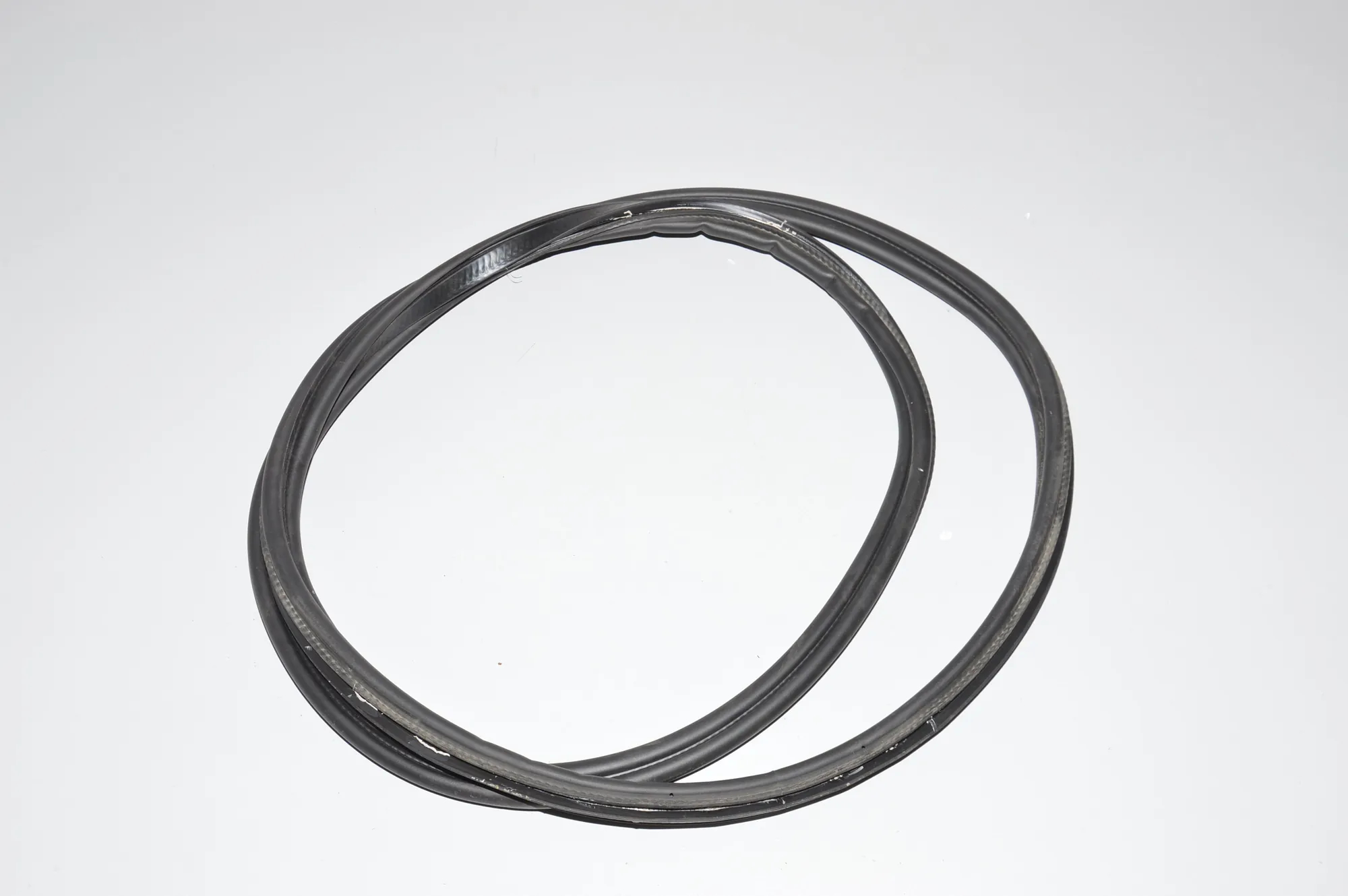 Tailgate Rubber Seal – OEM 7296906 · BMW i3 (I01) Electric 2019 – 2