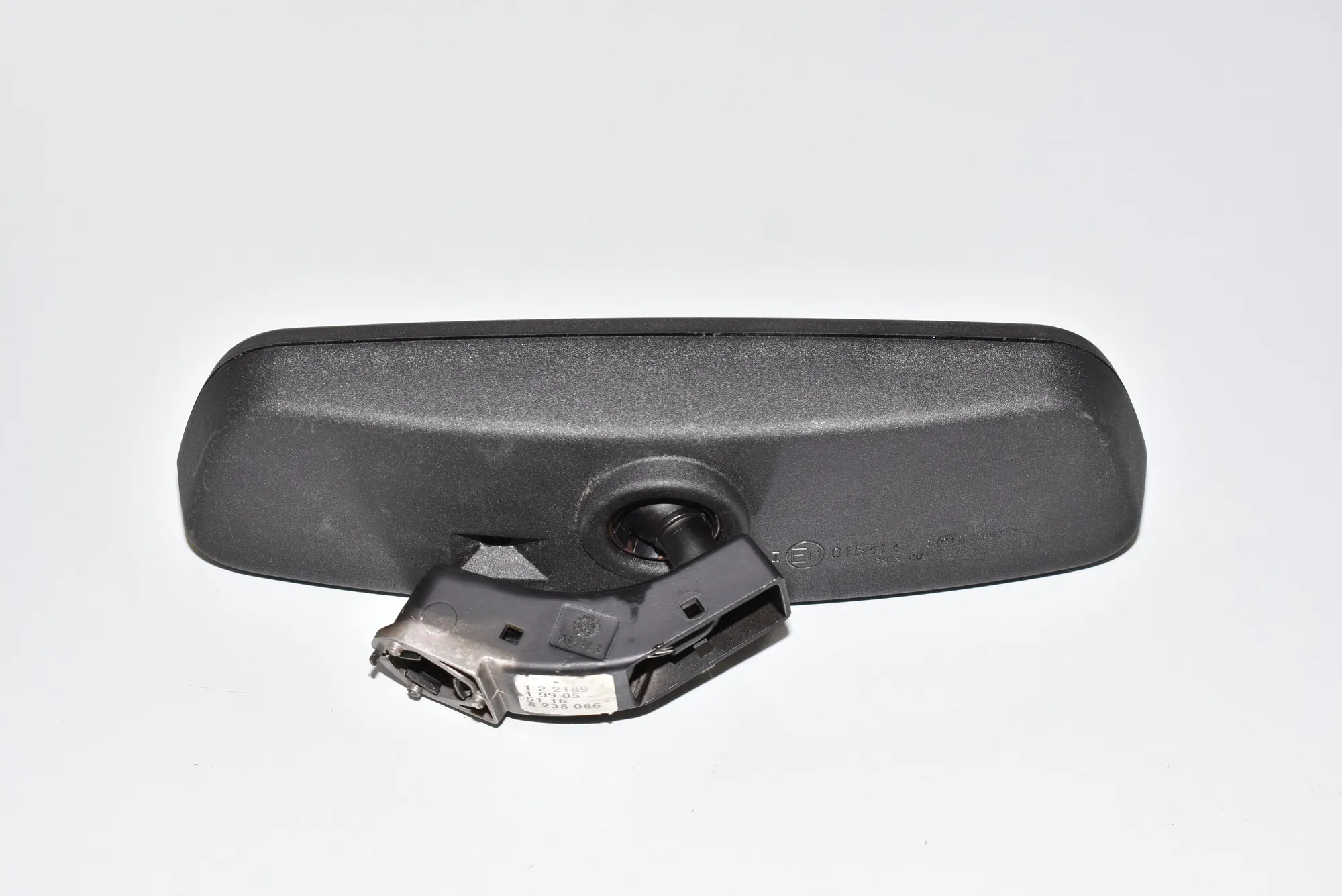 Interior Rear View Mirror – OEM 8238066 · BMW 7 (E32) BMW 7 (E32) 735 iL 1991 – 2