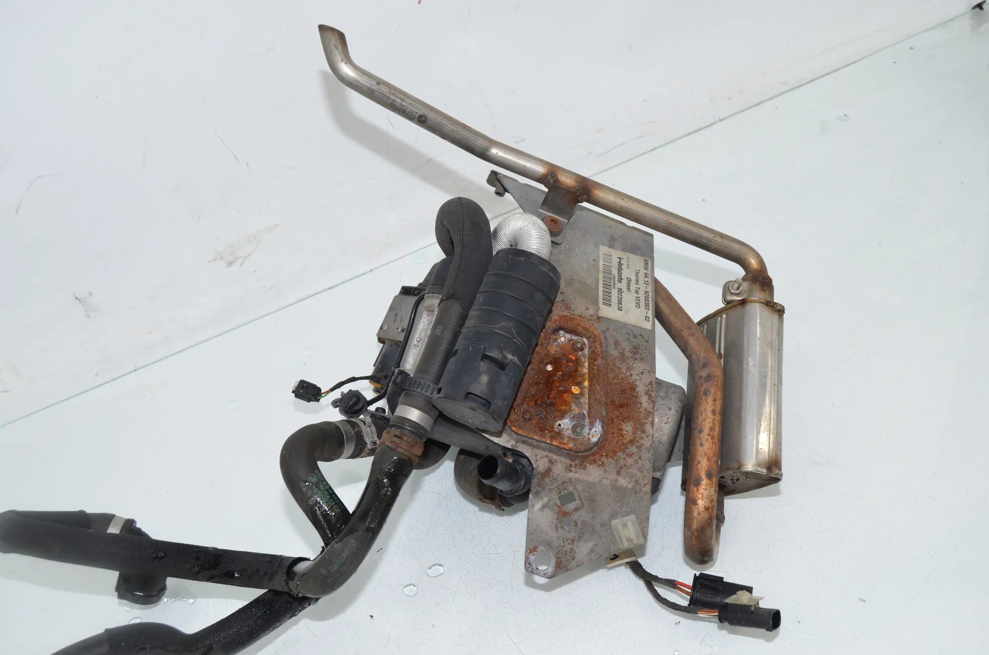 Webasto Auxiliary Heater – OEM 9250302 · BMW 5 Touring (F11) 530 d xDrive 2012 – 2