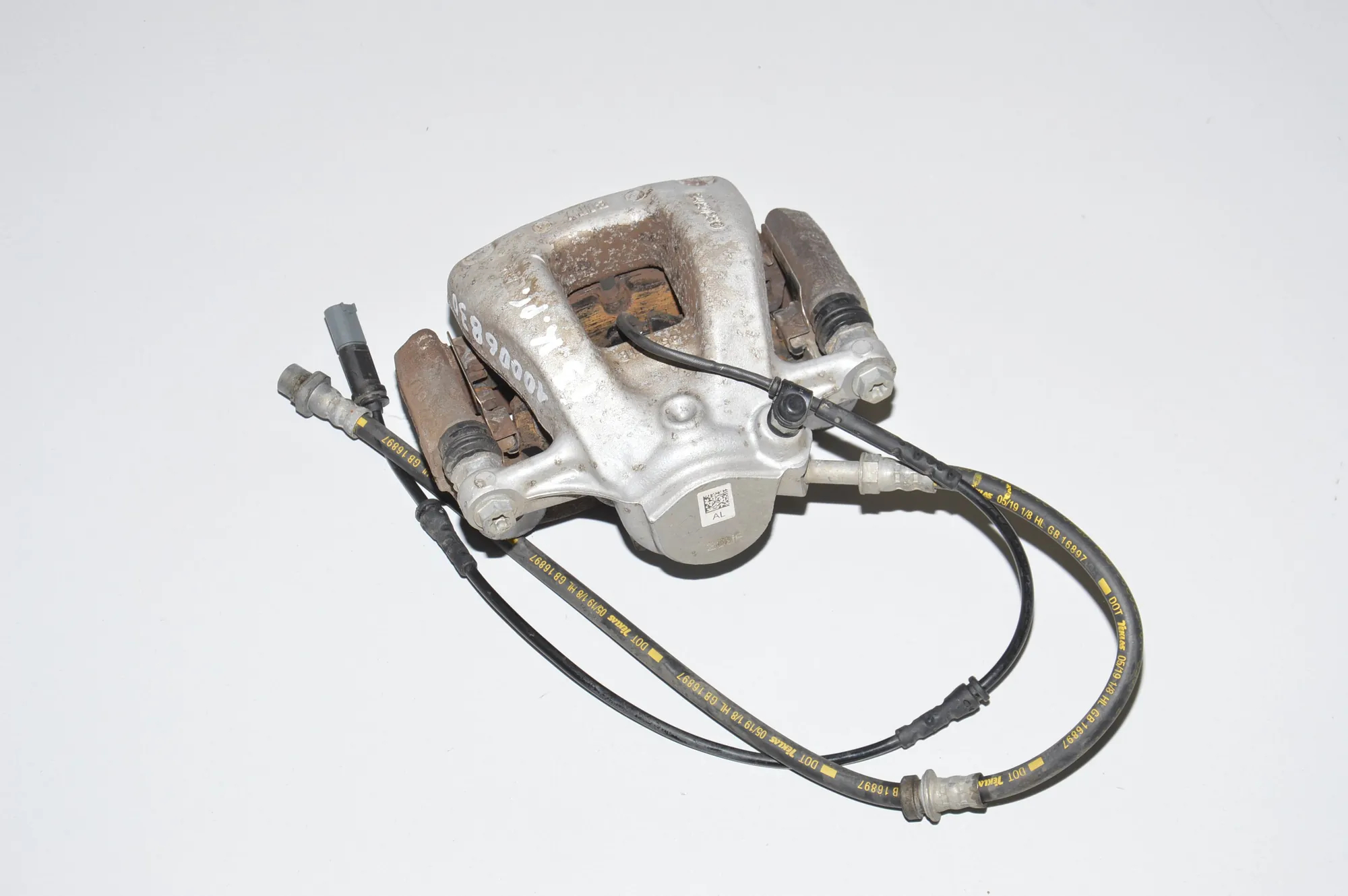 Front Left Brake Caliper – OEM 45231B · BMW i3 (I01) Electric 2019