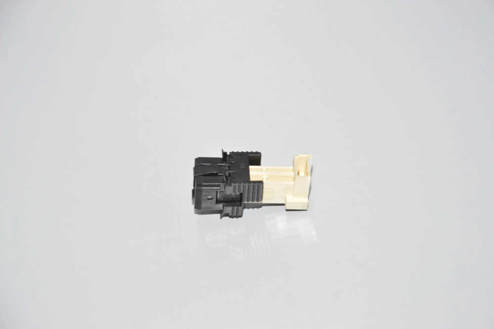 Brake Pedal Sensor – OEM 6876896 · BMW i3 (I01) Electric 2019 – 2