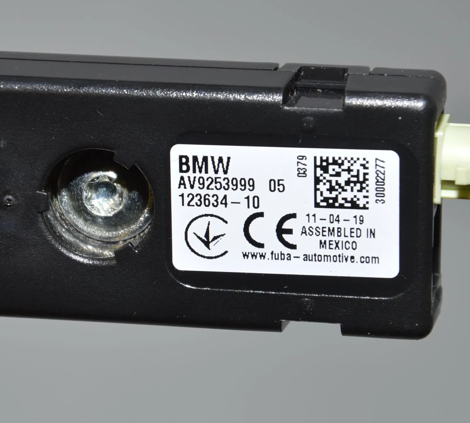 Antenna – OEM 9253999 · BMW i3 (I01) Electric 2019 – 5