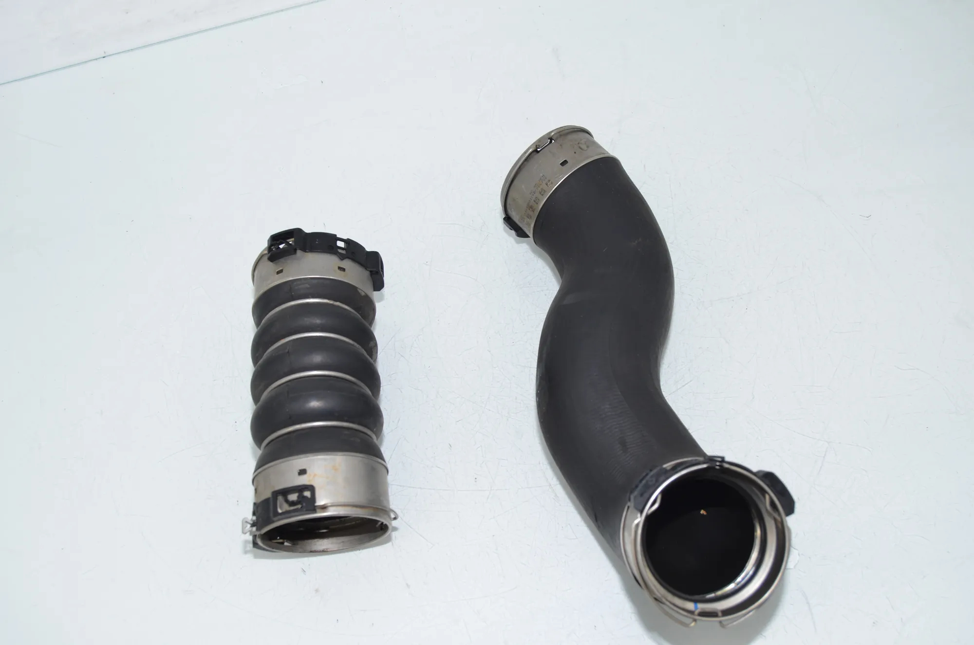 Intercooler Hose Pipe – OEM 8516509 · BMW 5 Touring (F11) 530 d xDrive 2012