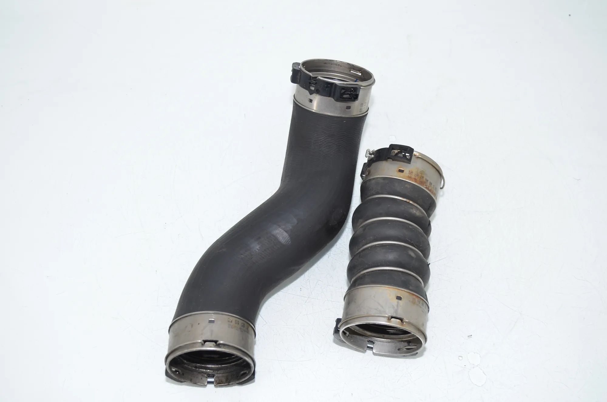Intercooler Hose Pipe – OEM 8516509 · BMW 5 Touring (F11) 530 d xDrive 2012 – 2