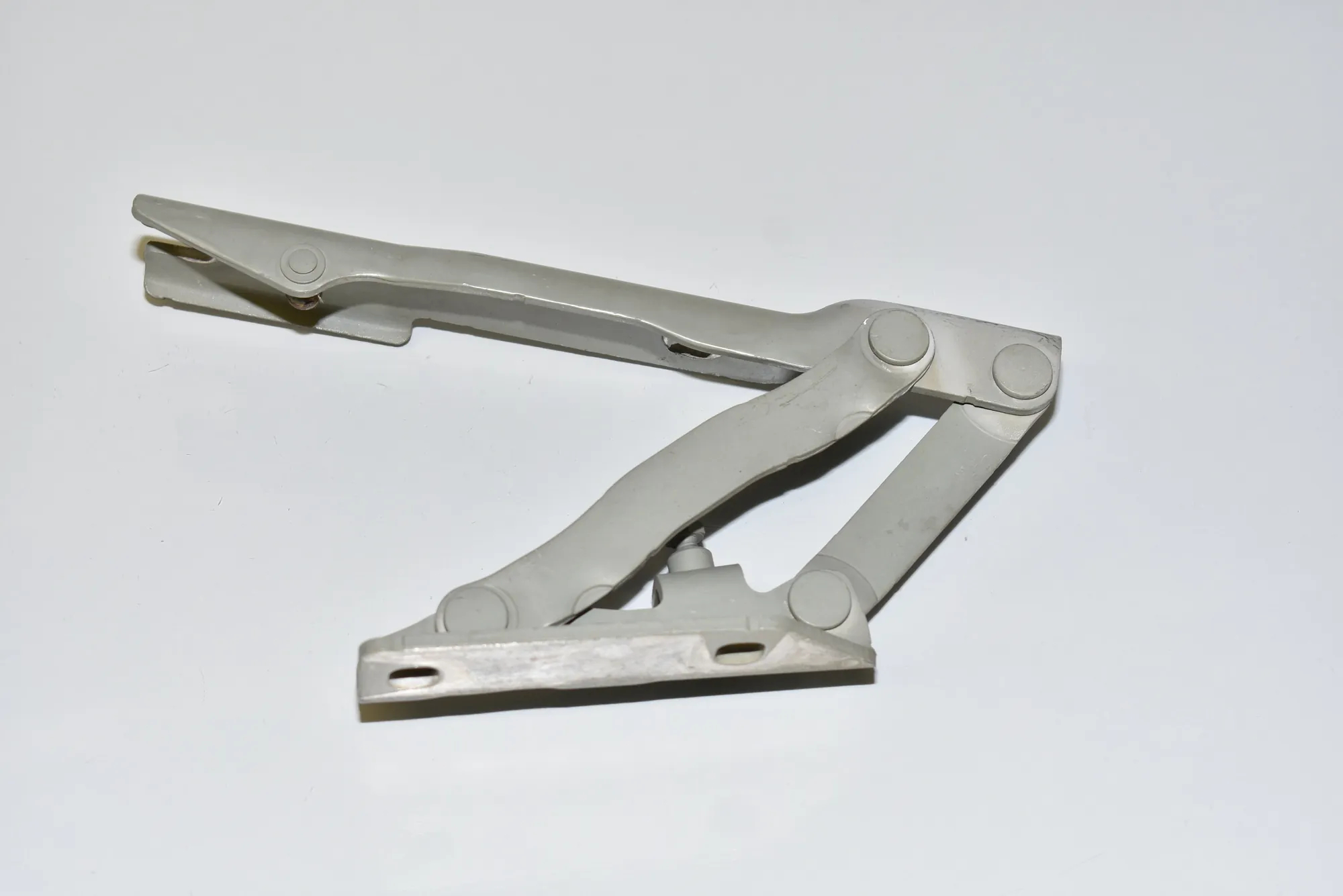Front Left Bonnet Hinge – OEM 7008727 · BMW 5 (E60) BMW 5 (E60) 530 d 2008 – 3