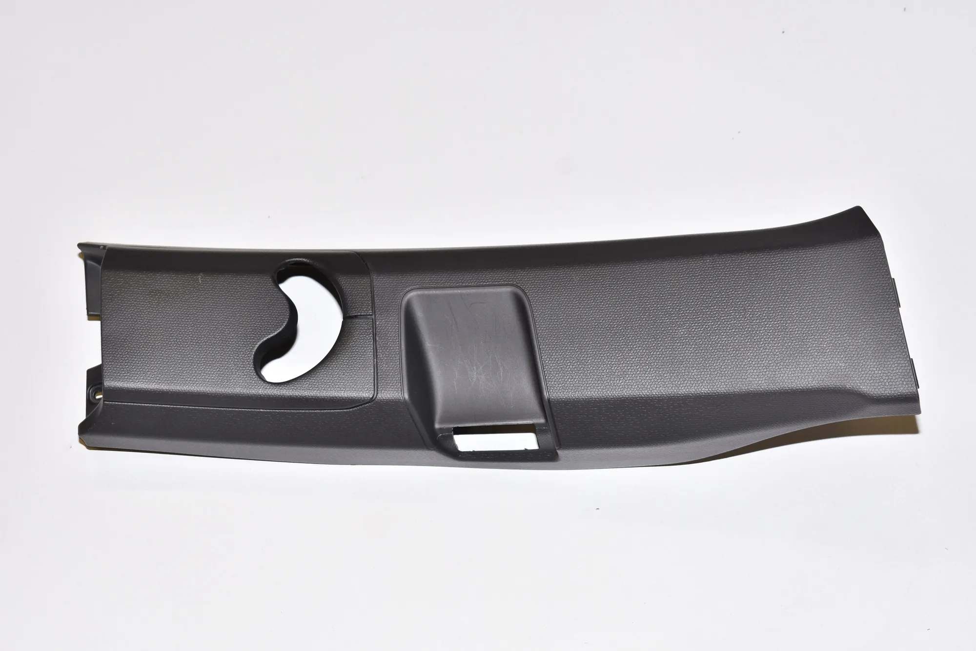 Right Side B Pillar Trim – OEM 6998656 · BMW i3 (I01) Electric 2019 – 2