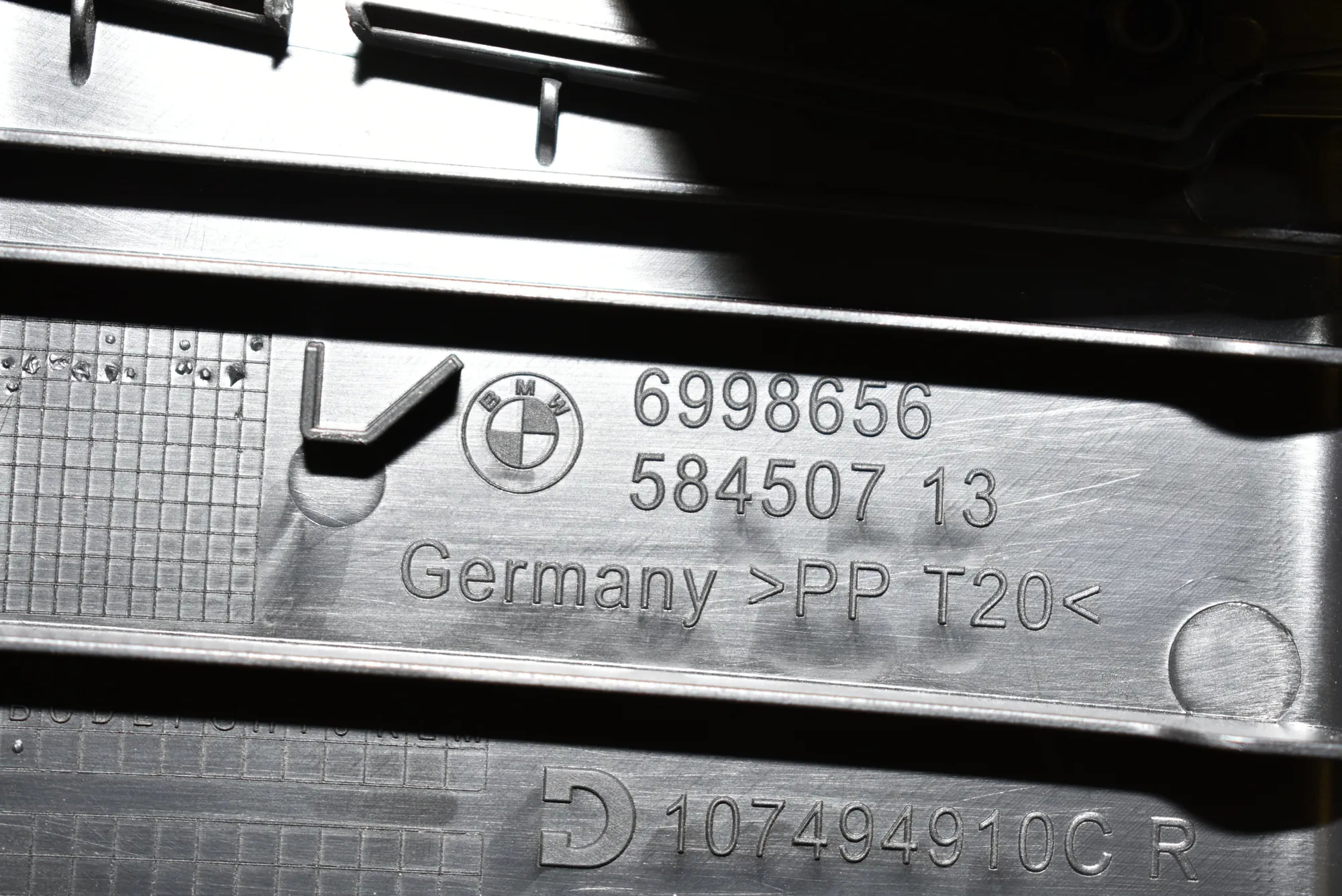 Right Side B Pillar Trim – OEM 6998656 · BMW i3 (I01) Electric 2019 – 4