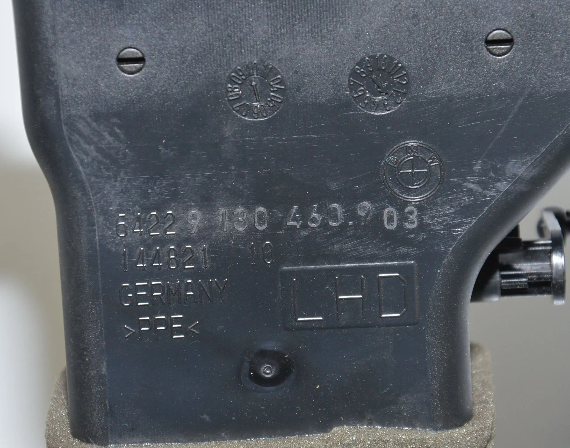 Dashboard Air Vents – OEM 9130460 · BMW 3 (E90) BMW 3 (E90) 316 i 2008 – 5
