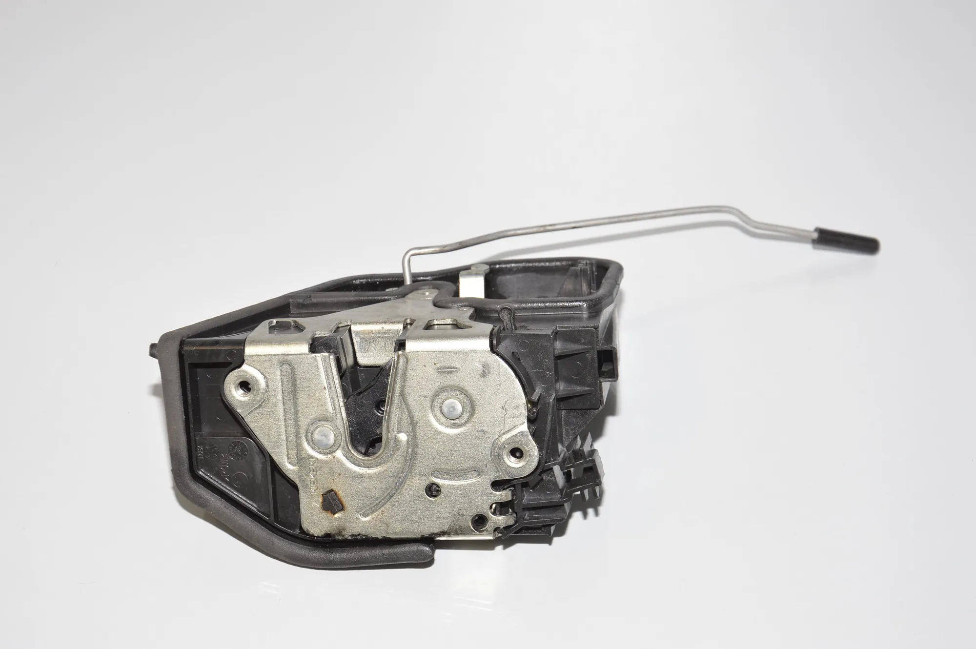 Rear Left Door Lock – OEM 7167075 · BMW 5 Touring (E61) BMW 5 Touring (E61) 520 d 2007 – 4