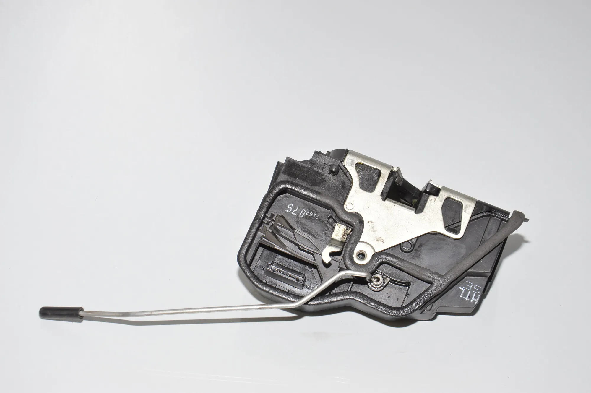 Rear Left Door Lock – OEM 7167075 · BMW 5 Touring (E61) BMW 5 Touring (E61) 520 d 2007 – 3