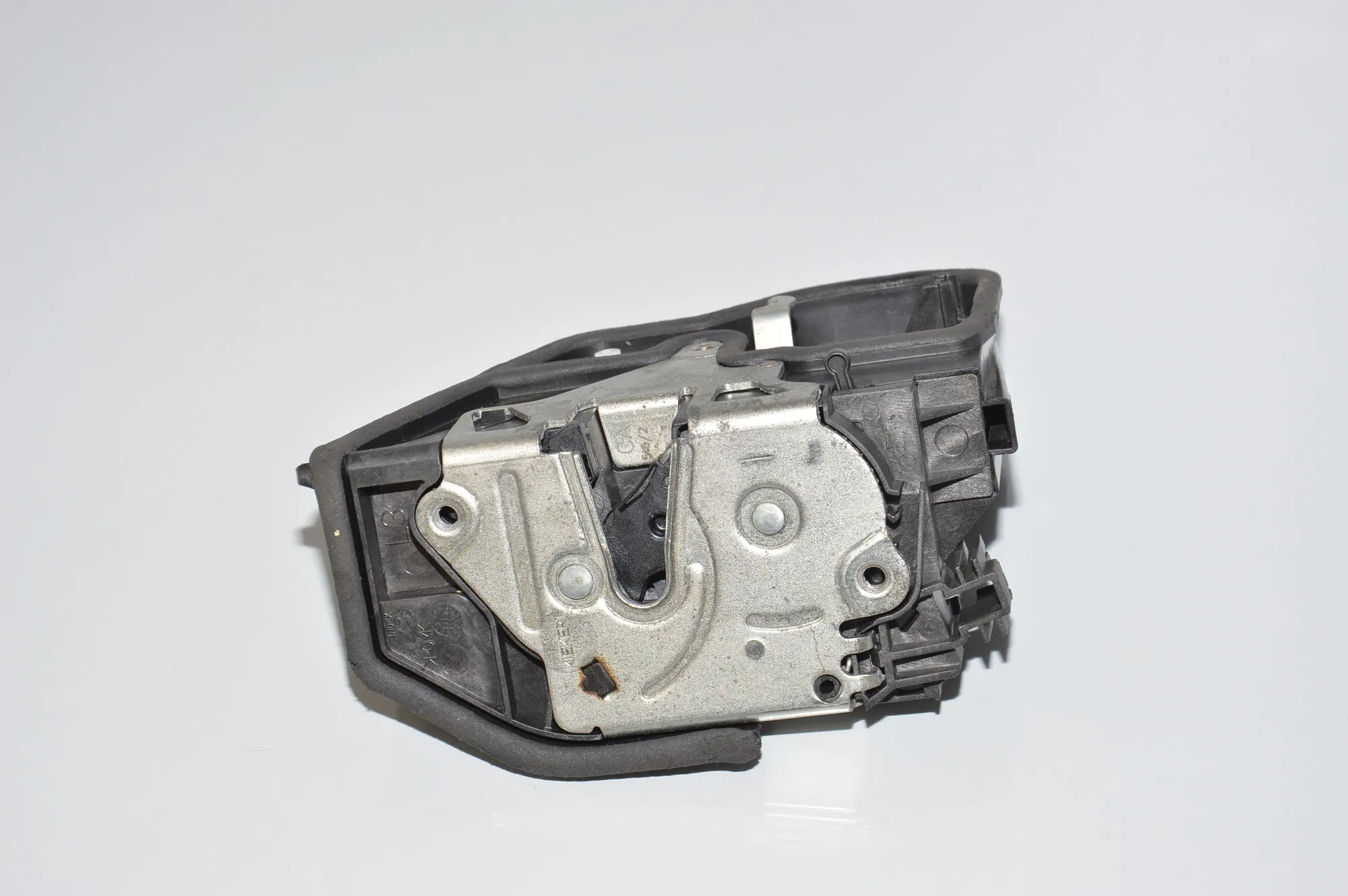 Rear Left Door Lock – OEM 7167075 · BMW 7 (E65, E66, E67) BMW 7 (E65, E66, E67) 730 i, Li 2003 – 4