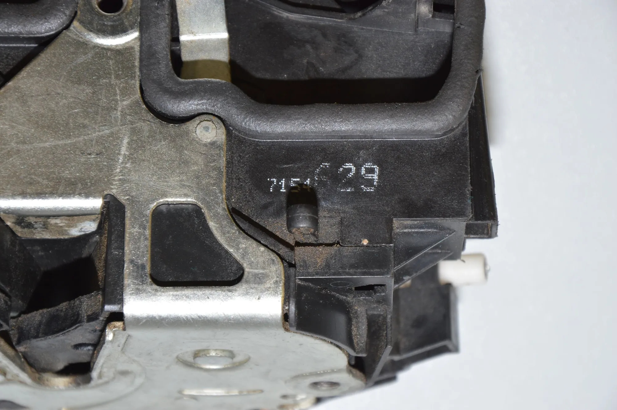 Rear Left Door Lock – OEM 7154629 · BMW X3 (E83) BMW X3 (E83) 3.0 d 2003 – 5