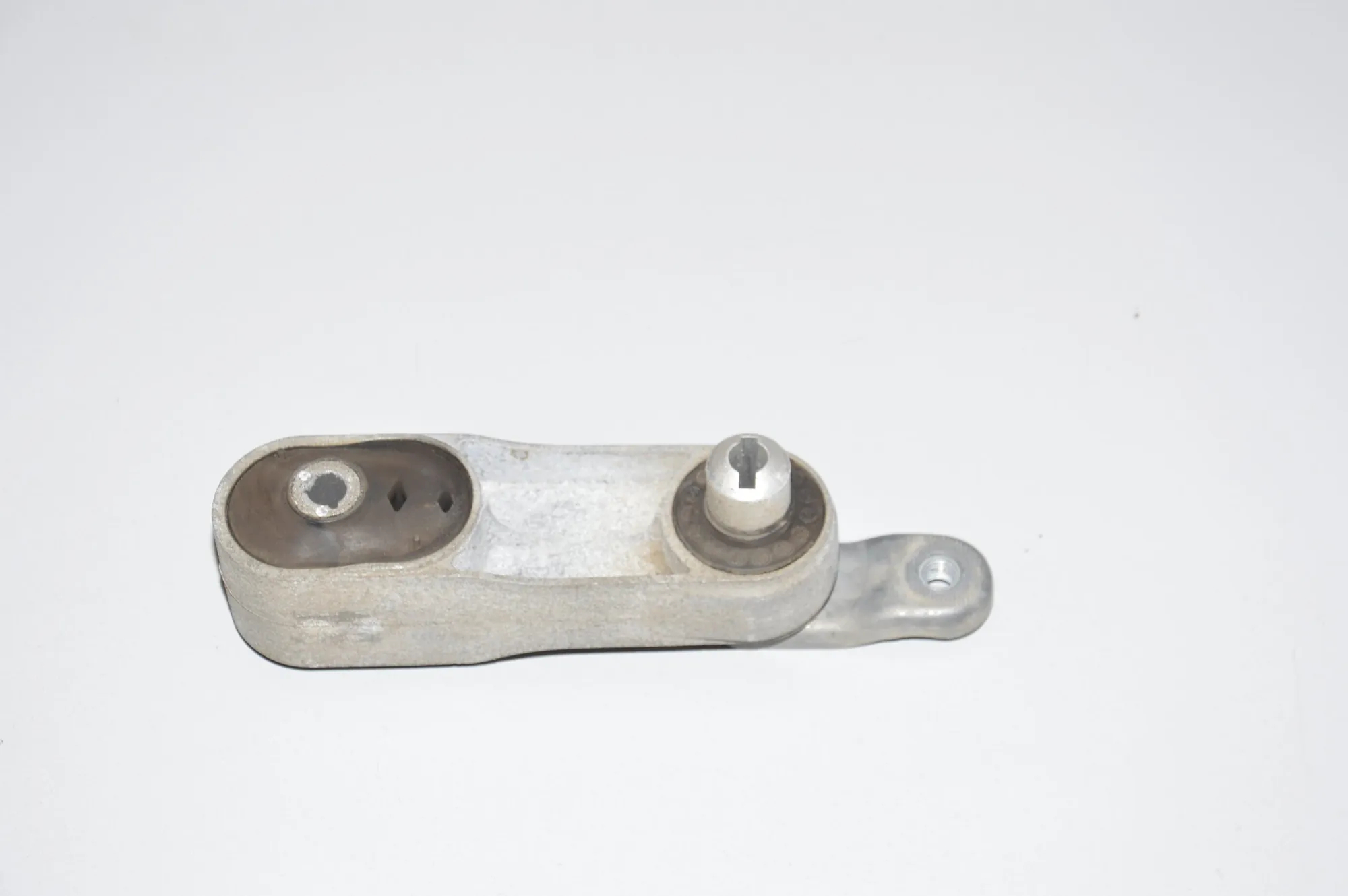 Gearbox Mount – OEM V07017 · BMW i3 (I01) Electric 2019 – 3