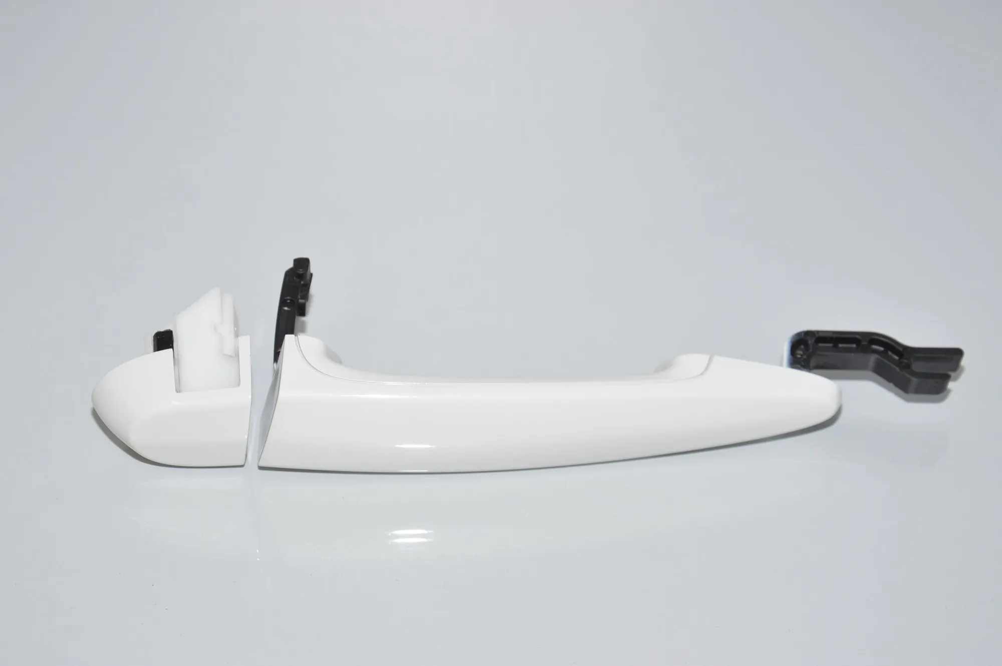 Front Left Door Exterior Handle · BMW 3 (E90) BMW 3 (E90) 316 d 2009