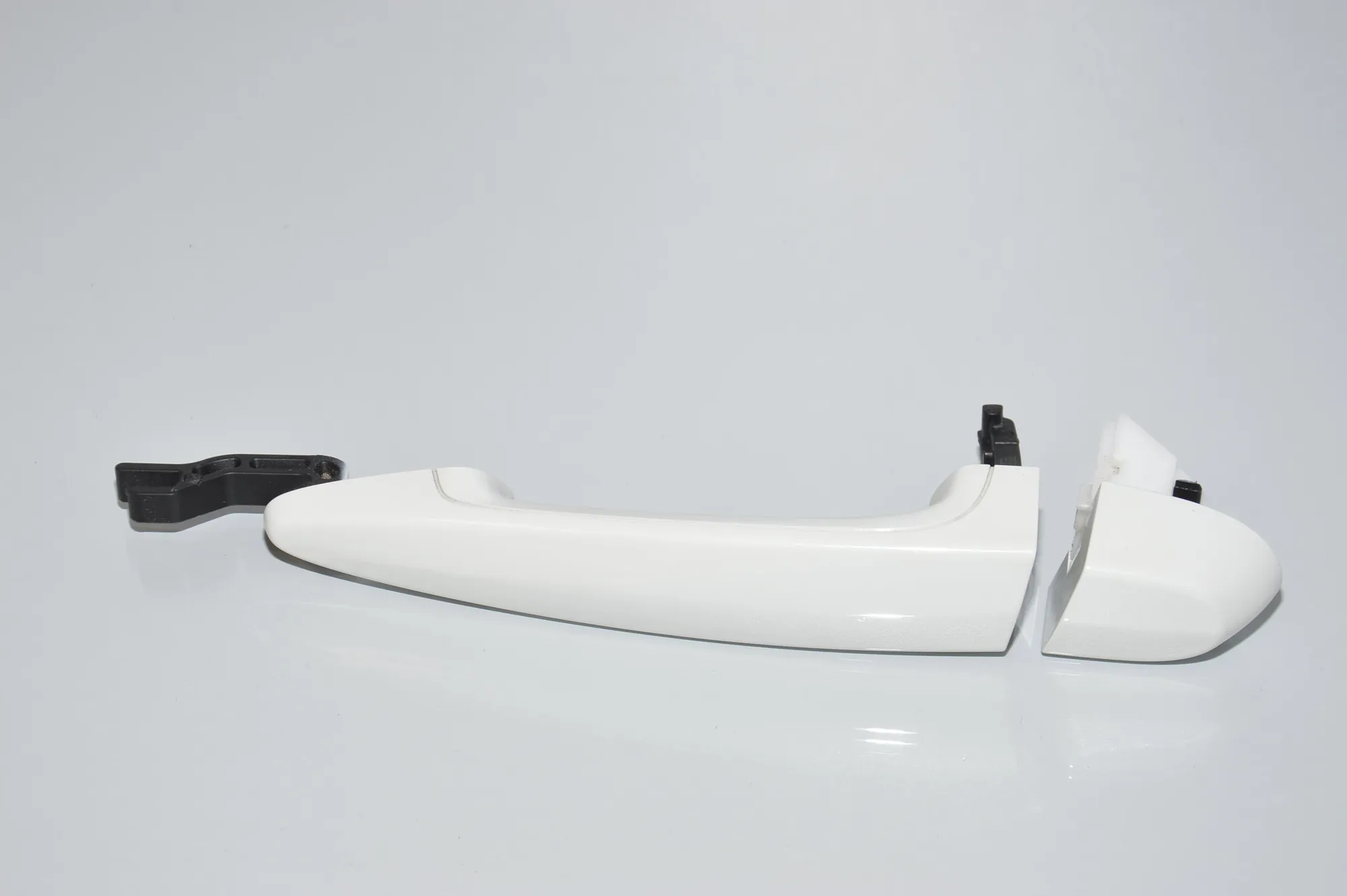 Front Left Door Exterior Handle · BMW 3 (E90) BMW 3 (E90) 316 d 2009 – 2