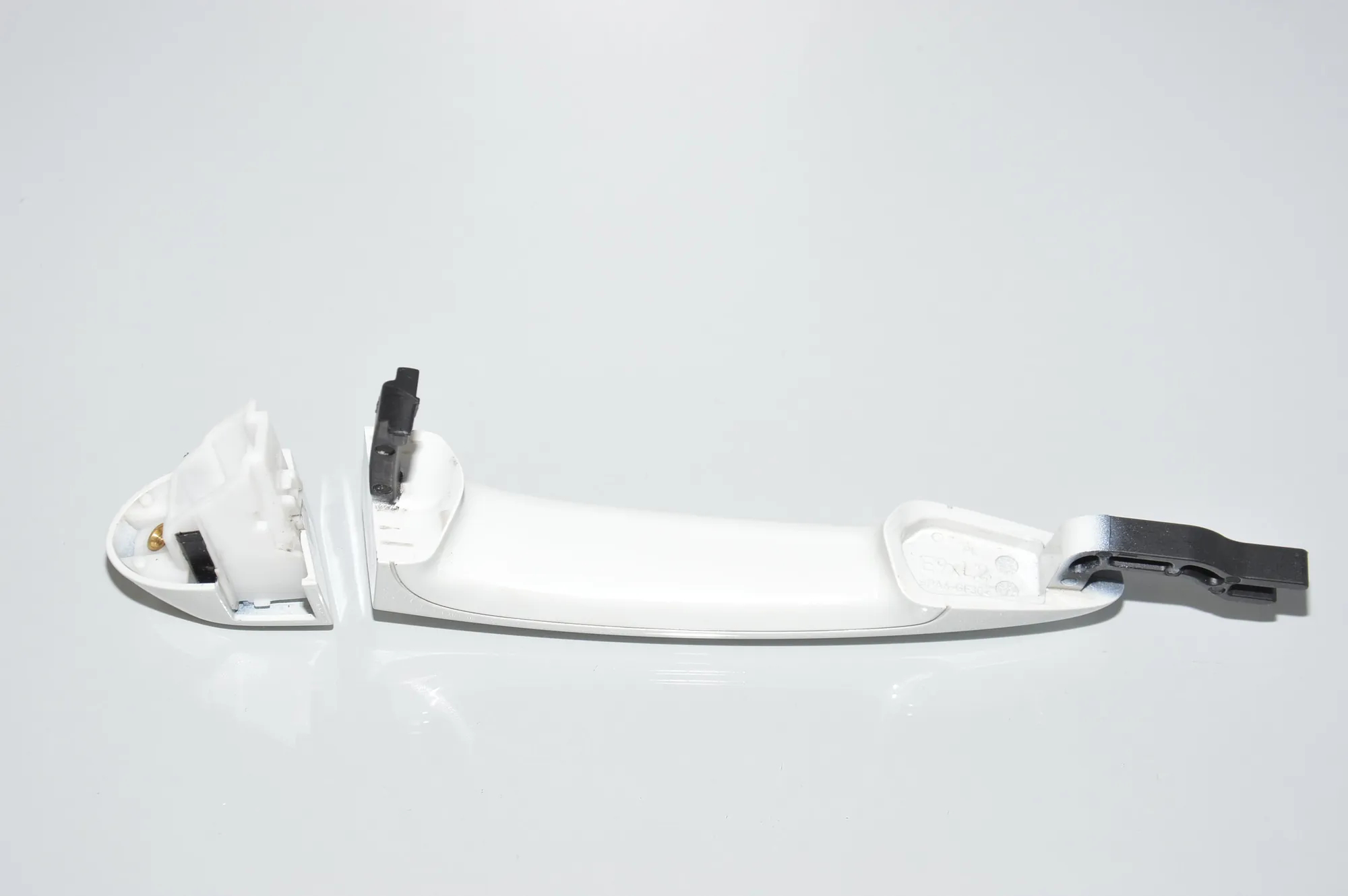Front Left Door Exterior Handle · BMW 3 (E90) BMW 3 (E90) 316 d 2009 – 4