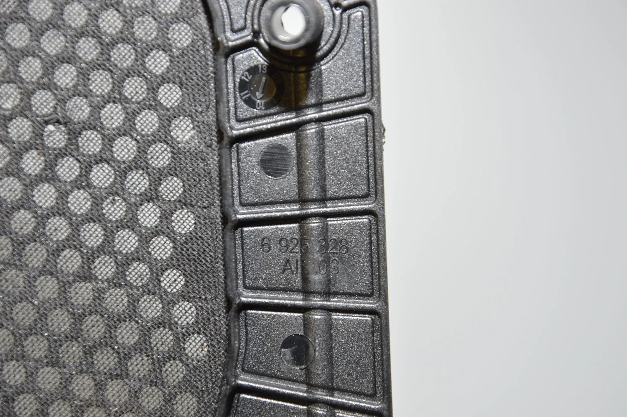 Loudspeaker Cover – OEM 6925328 · BMW 1 Coupe (E82) BMW 1 Coupe (E82) 118 d 2009 – 5
