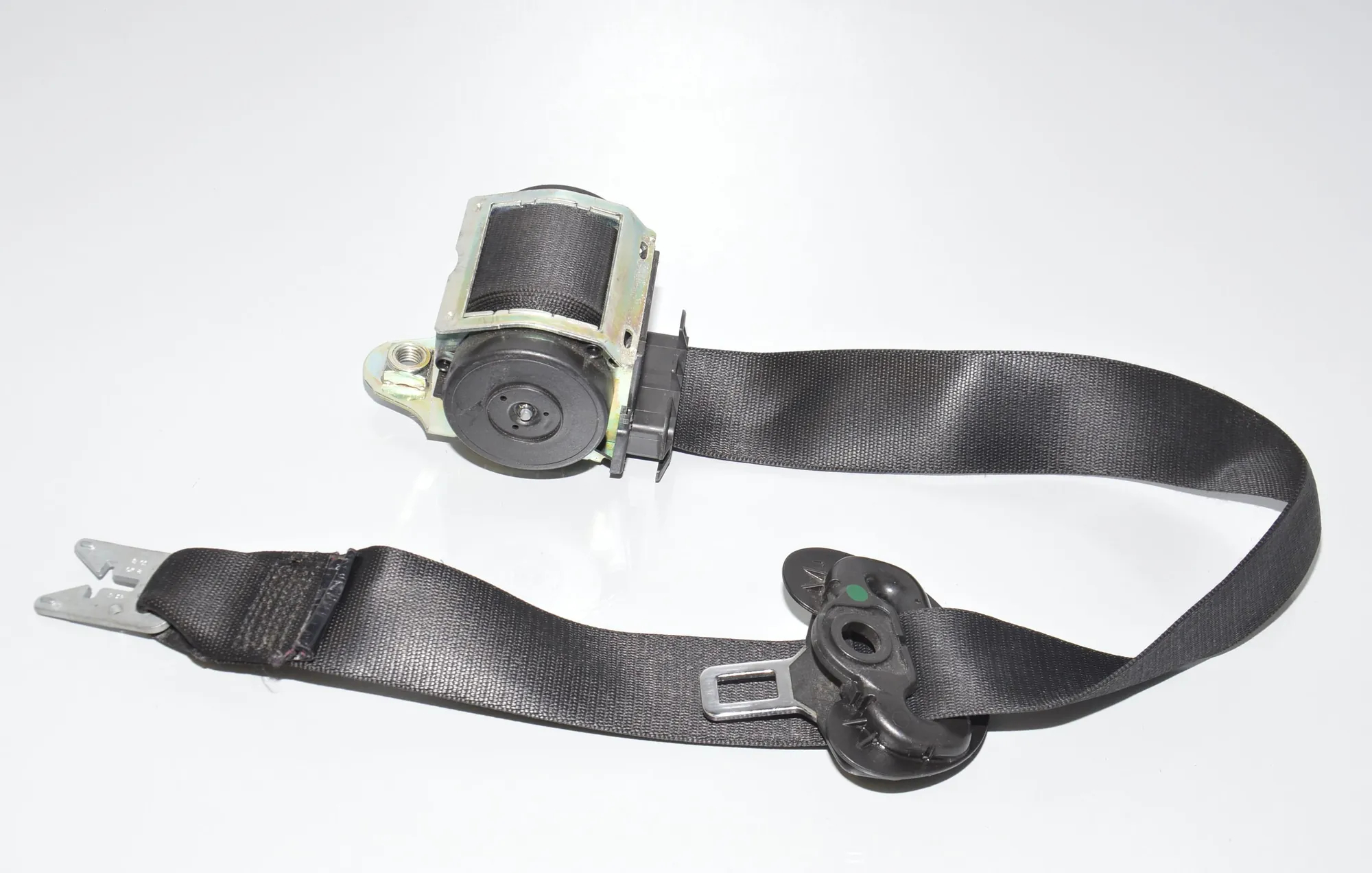 Front Left Seatbelt – OEM 6065400 · BMW 7 (E65, E66, E67) BMW 7 (E65, E66, E67) 745 i, Li 2001