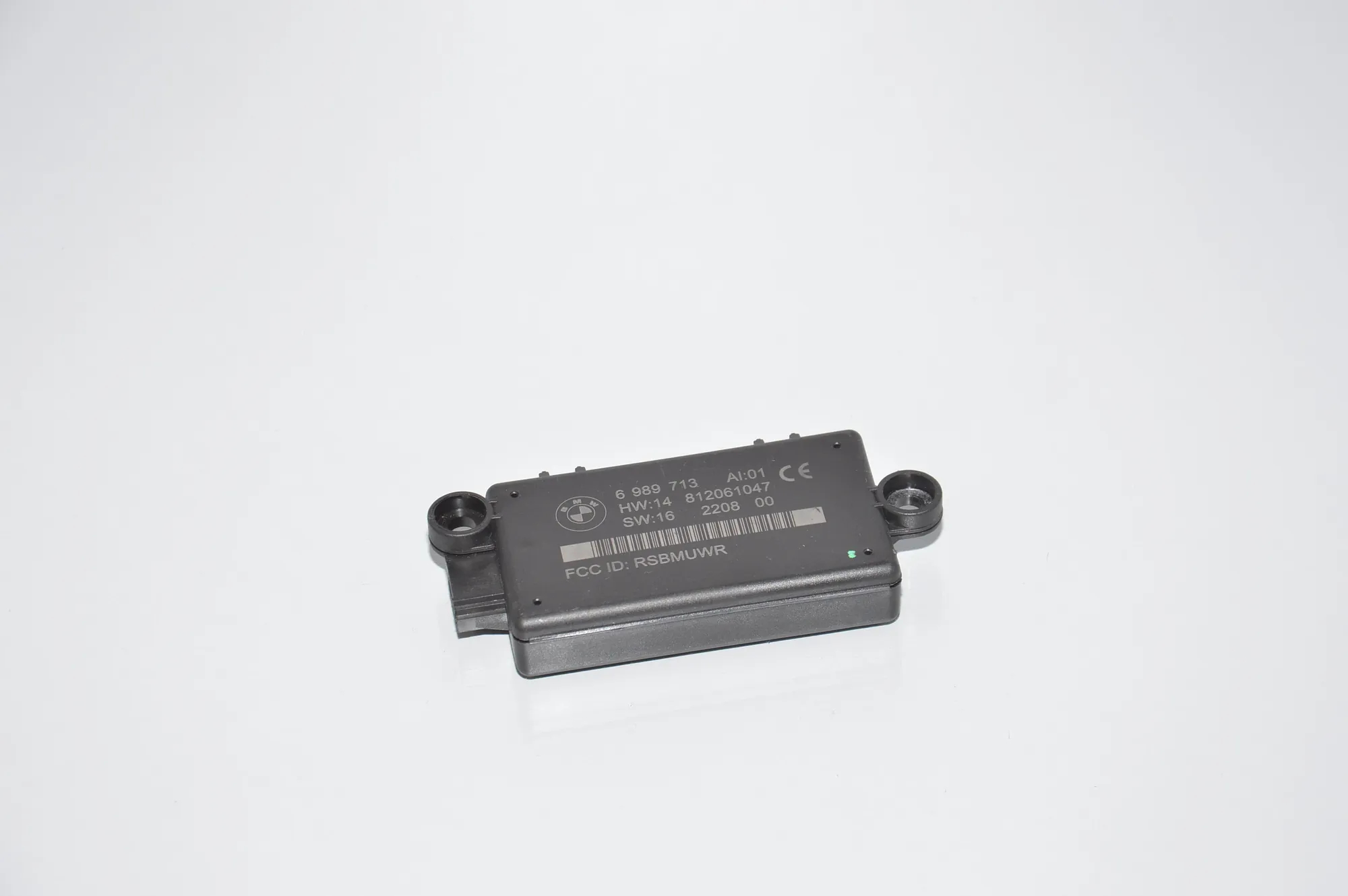 Other Control Units – OEM 6989713 · BMW 3 Cabrio (E93) BMW 3 Cabrio (E93) 320 d 2007 – 2