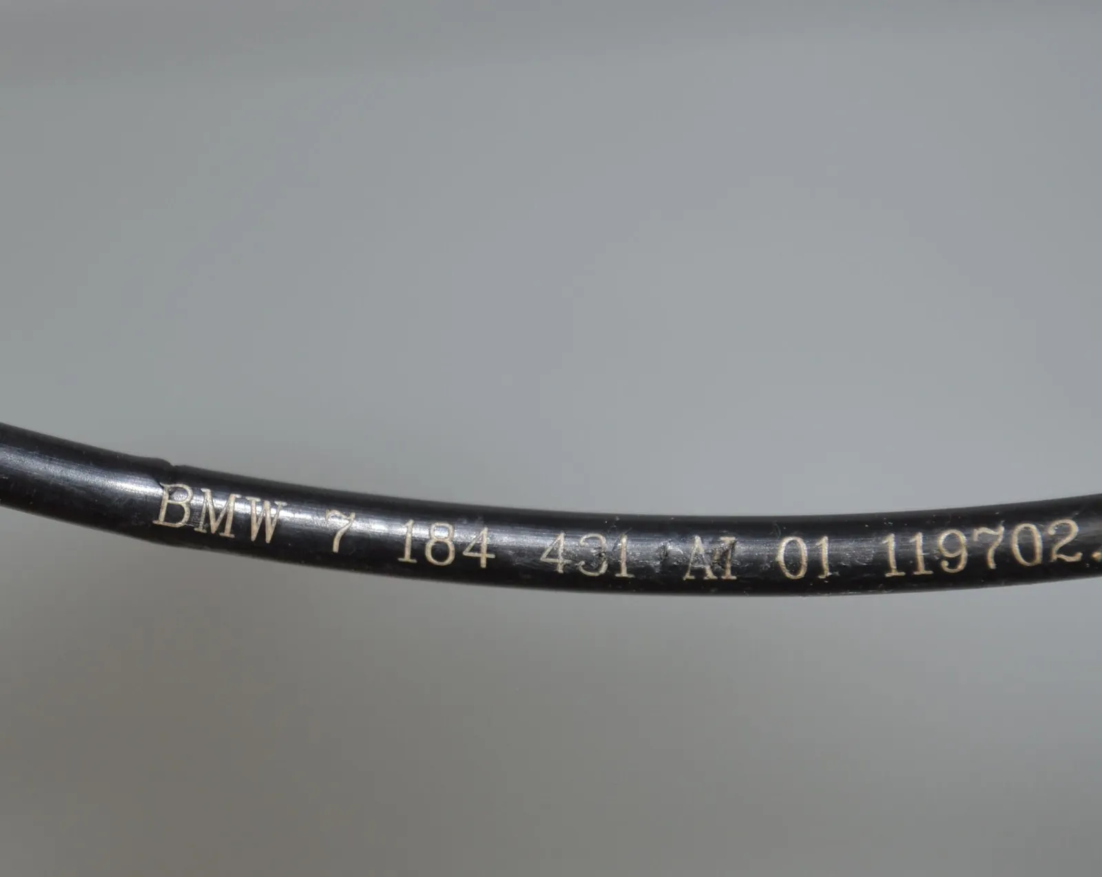 Bonnet Lock Cable – OEM 7071708 · BMW 3 Touring (E91) BMW 3 Touring (E91) 318 d 2005 – 6