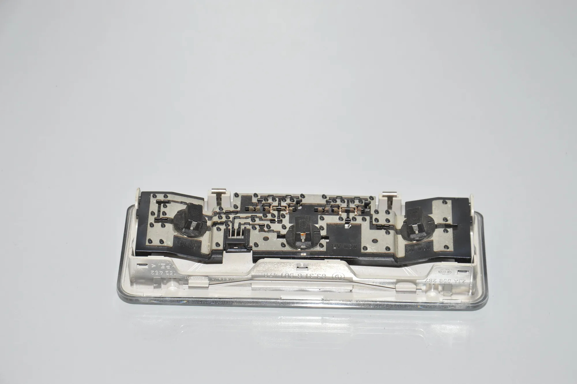 Interior Lighting – OEM 6901478 · BMW 3 (E46) BMW 3 (E46) 316 i 2001 – 4