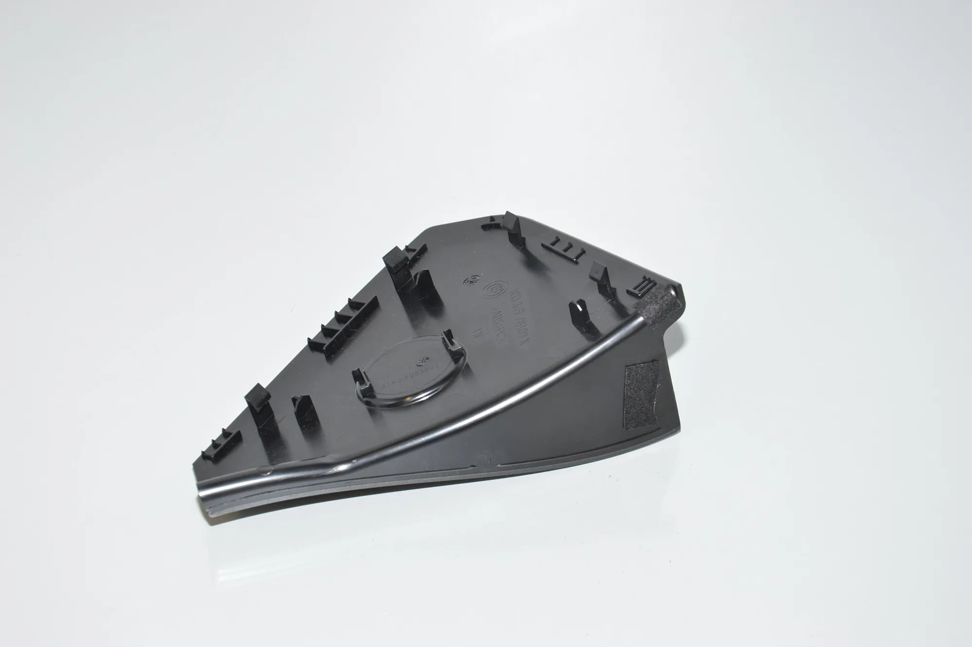 Dashboard Side Trim – OEM 9282991 · BMW i3 (I01) Electric 2019 – 4