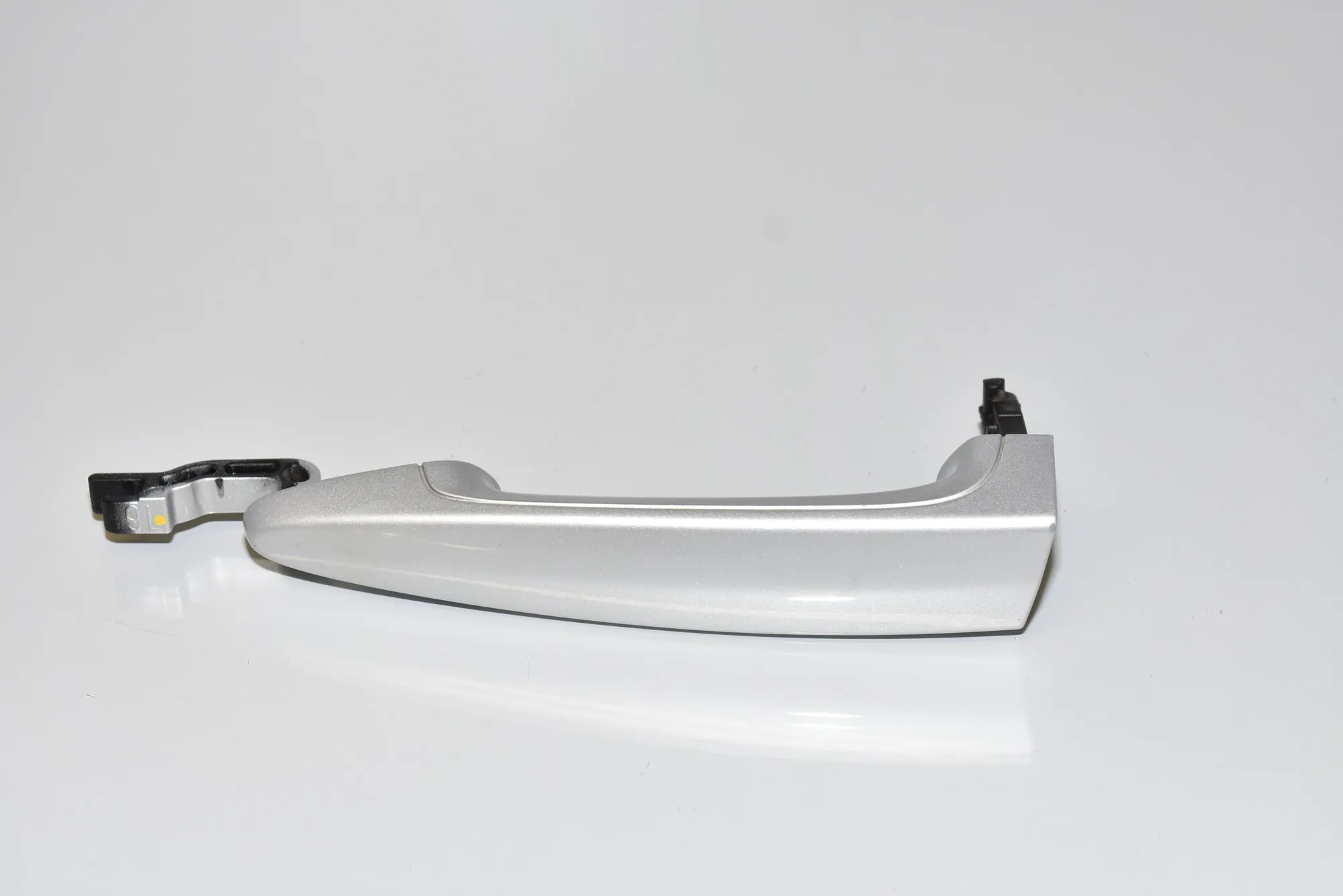 Rear Left Door Exterior Handle · BMW 3 (E90) 320 d 2007 – 2