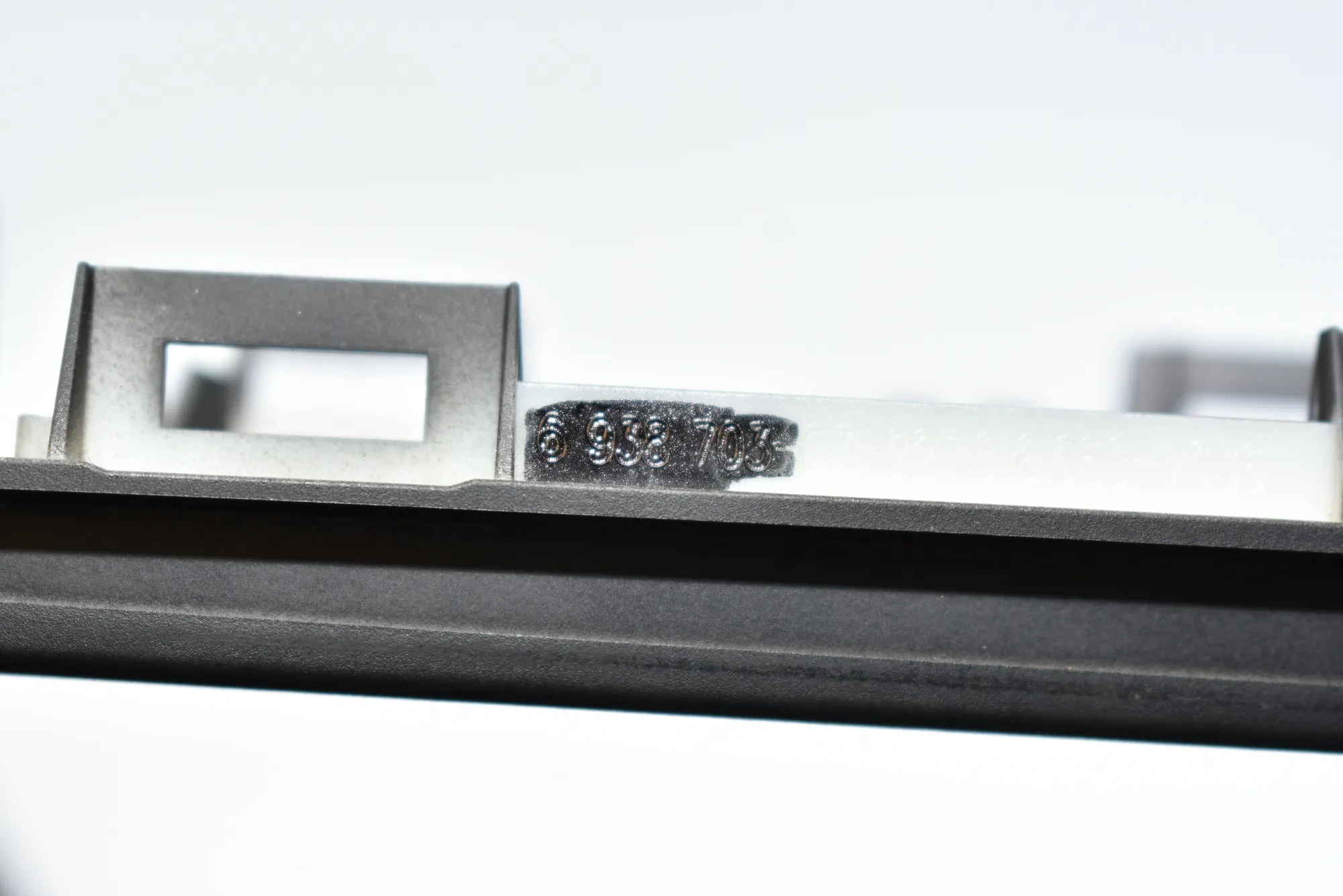 Headlight Switch Trim – OEM 6938703 · BMW 3 (E90) 320 d 2007 – 4