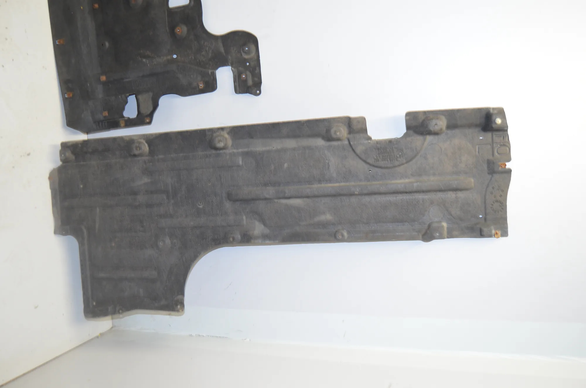Left Side Underbody Cover – OEM 7207267 · BMW 5 Touring (F11) 530 d xDrive 2012 – 3