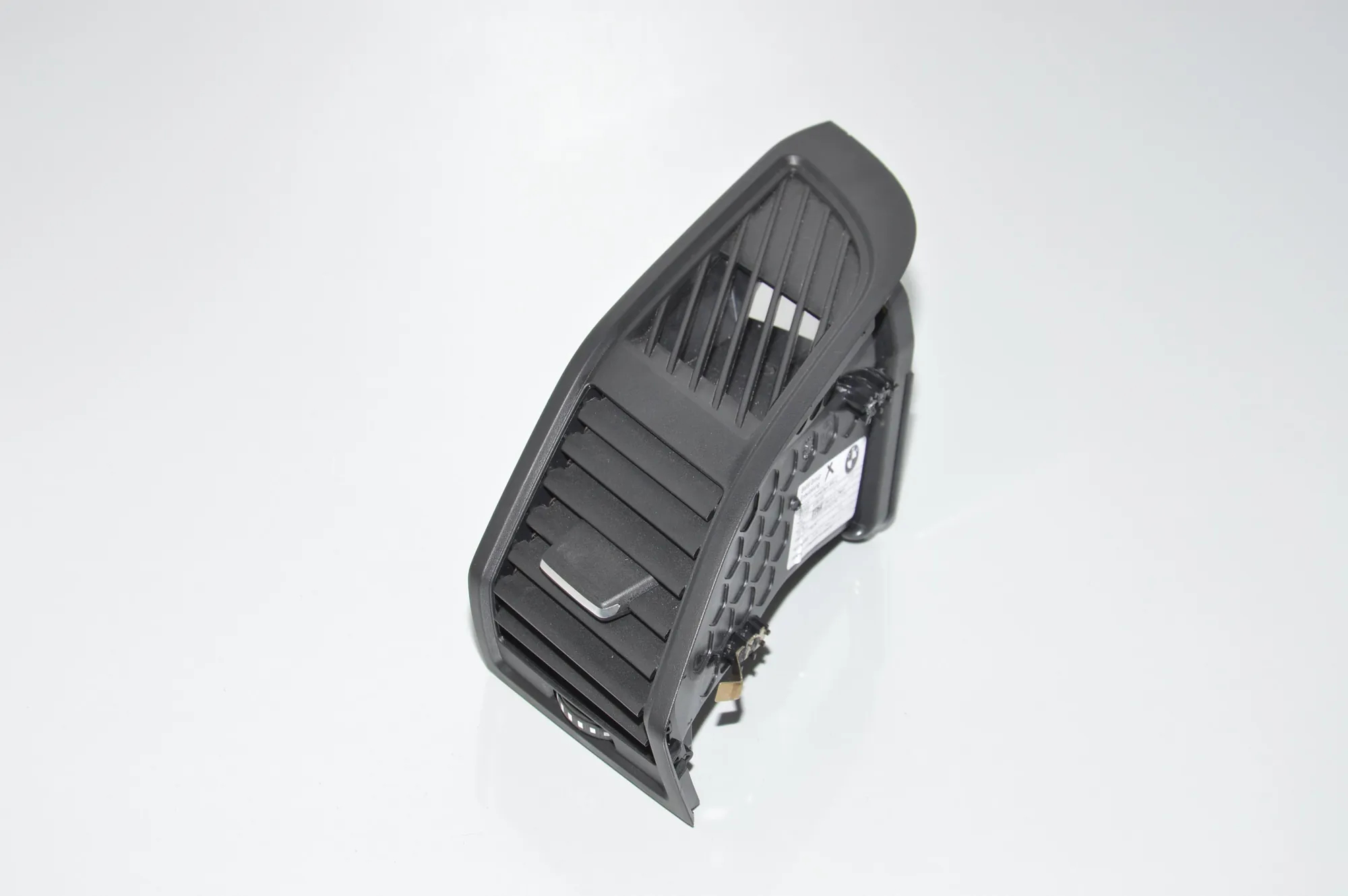 Dashboard Air Vents – OEM 9283003 · BMW i3 (I01) Electric 2019 – 2