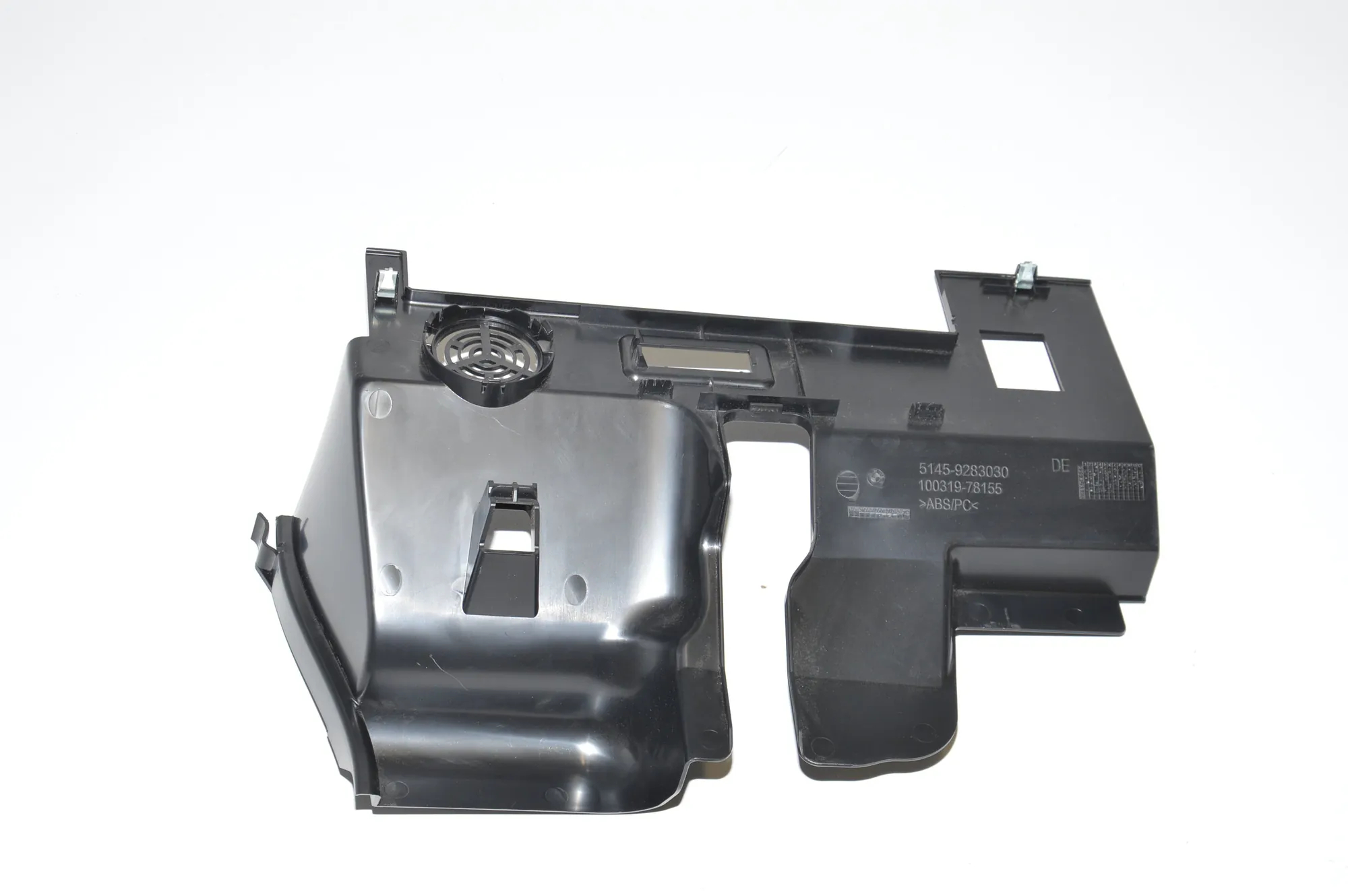 Dashboard Lower Trim – OEM 9283030 · BMW i3 (I01) Electric 2019 – 4