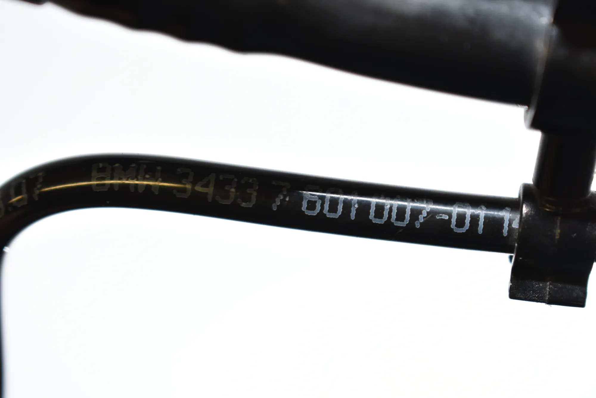 Other tubes – OEM 7601007 · BMW 3 (E90) 320 d 2007 – 4