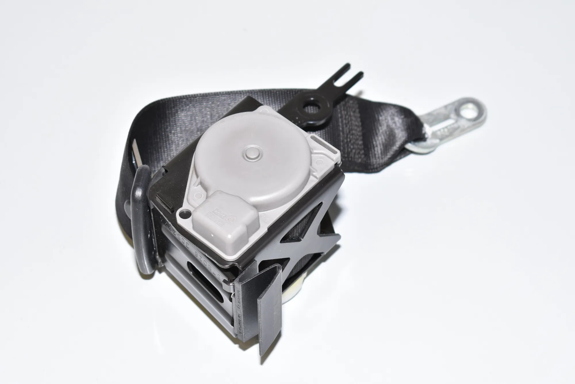 Rear Left Seatbelt – OEM 6975365 · BMW 3 (E90) 320 d 2007 – 3