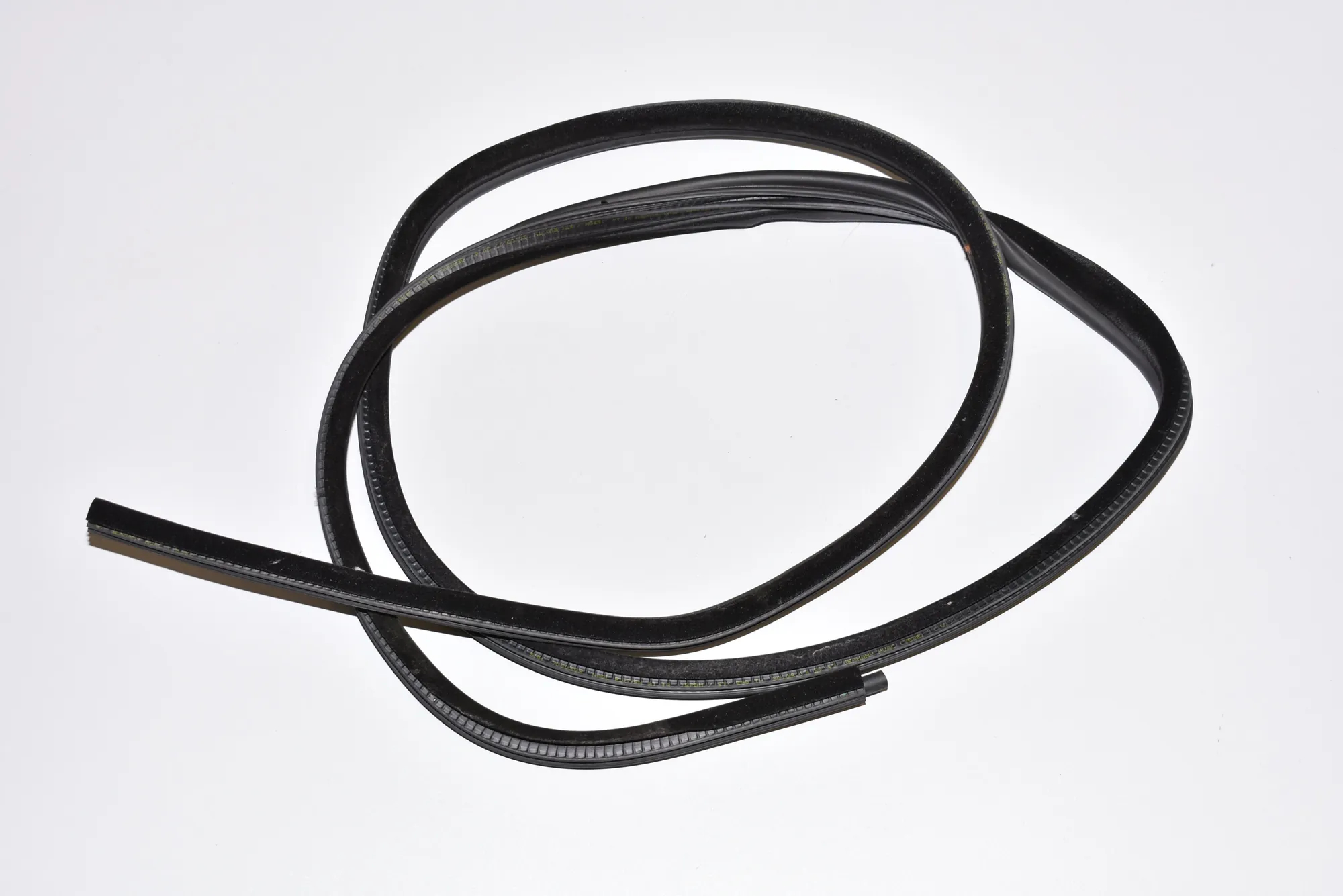 Rear Right Door Seal Rubber – OEM 7060288 · BMW 3 (E90) 320 d 2007 – 2