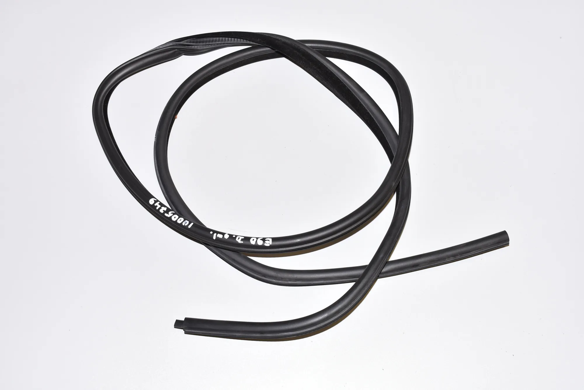 Rear Right Door Seal Rubber – OEM 7060288 · BMW 3 (E90) 320 d 2007