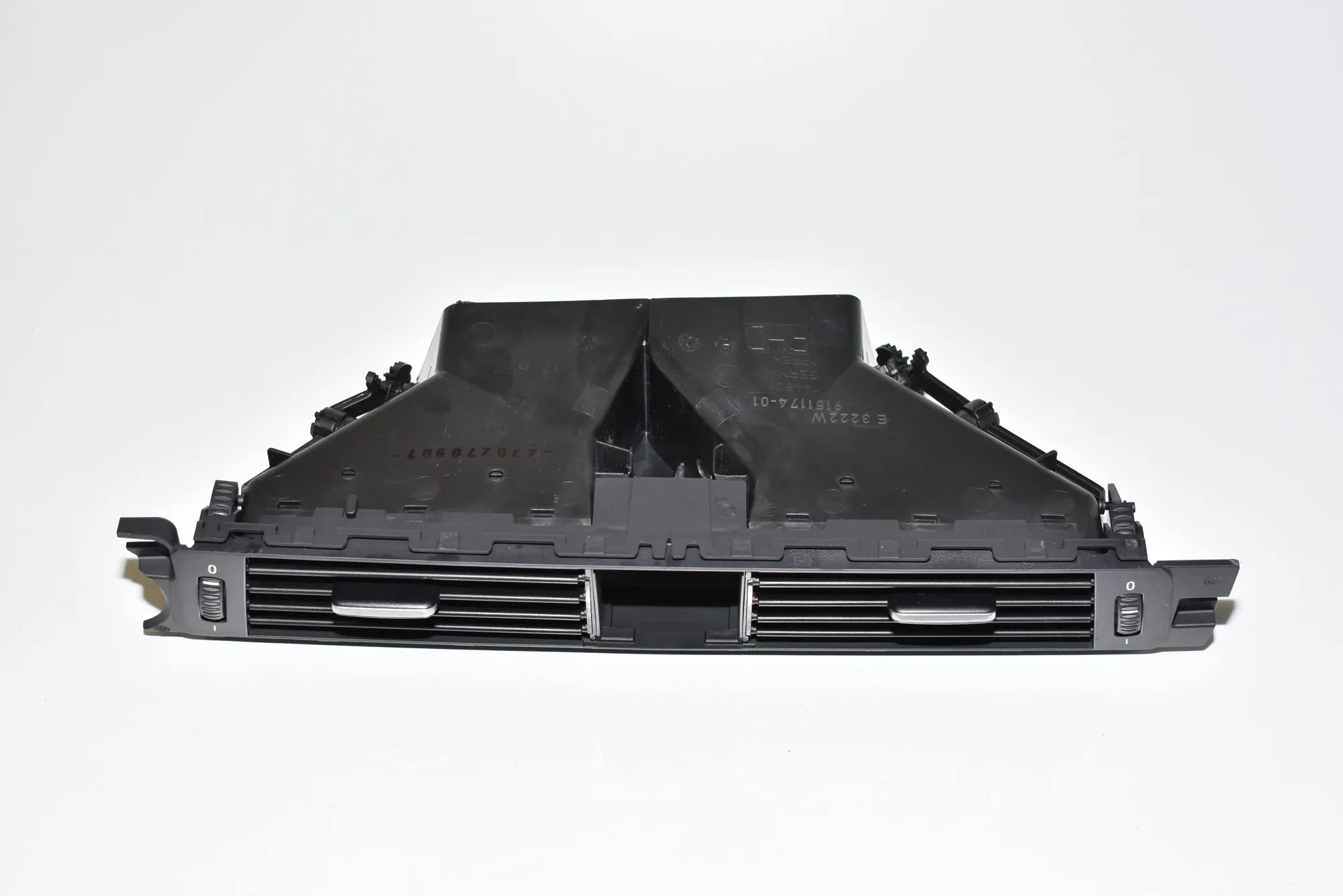 Dashboard Air Vents – OEM 9151174 · BMW 3 (E90) 320 d 2007 – 3