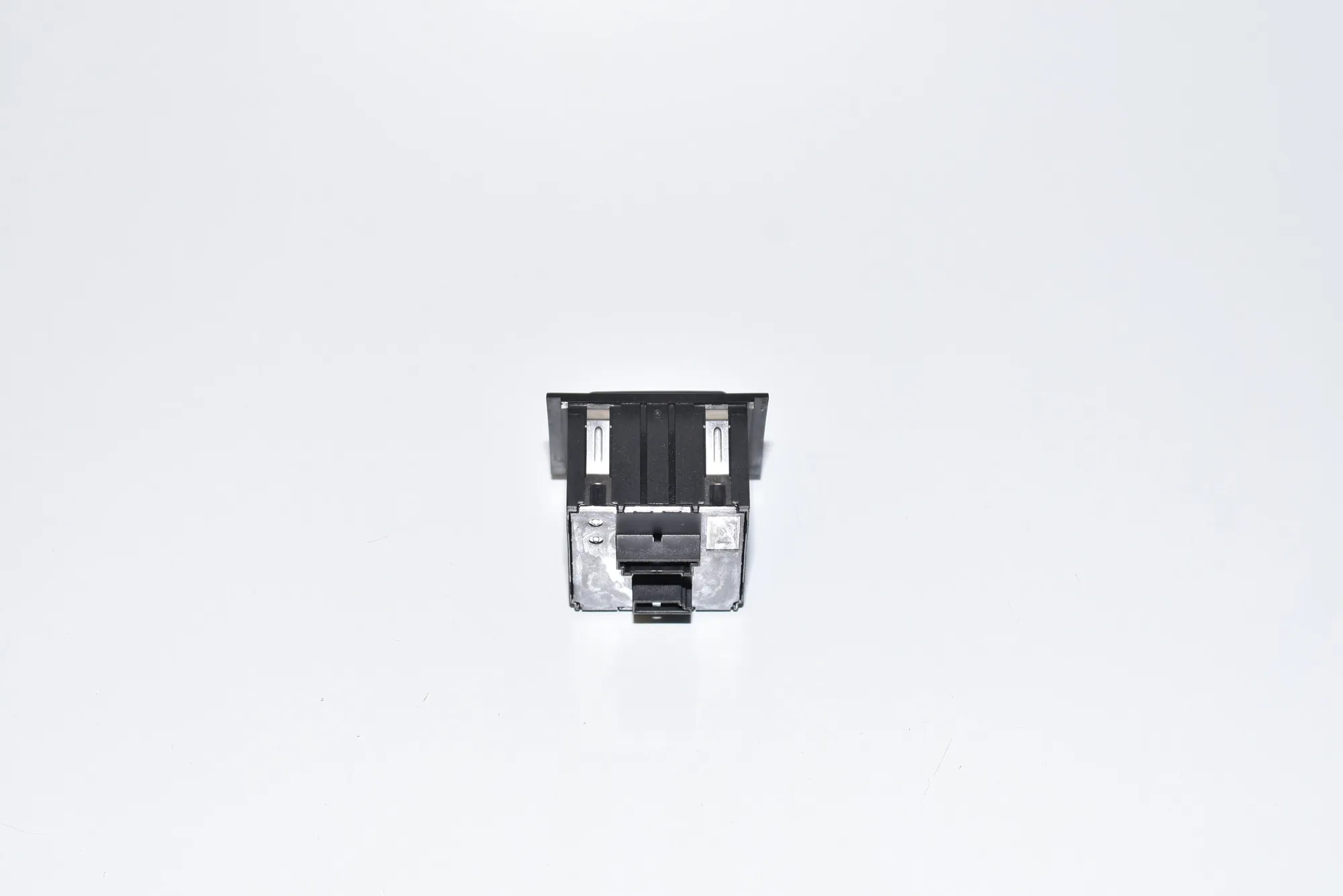 Hazard Button – OEM 6945652 · BMW 3 (E90) 320 d 2007 – 2