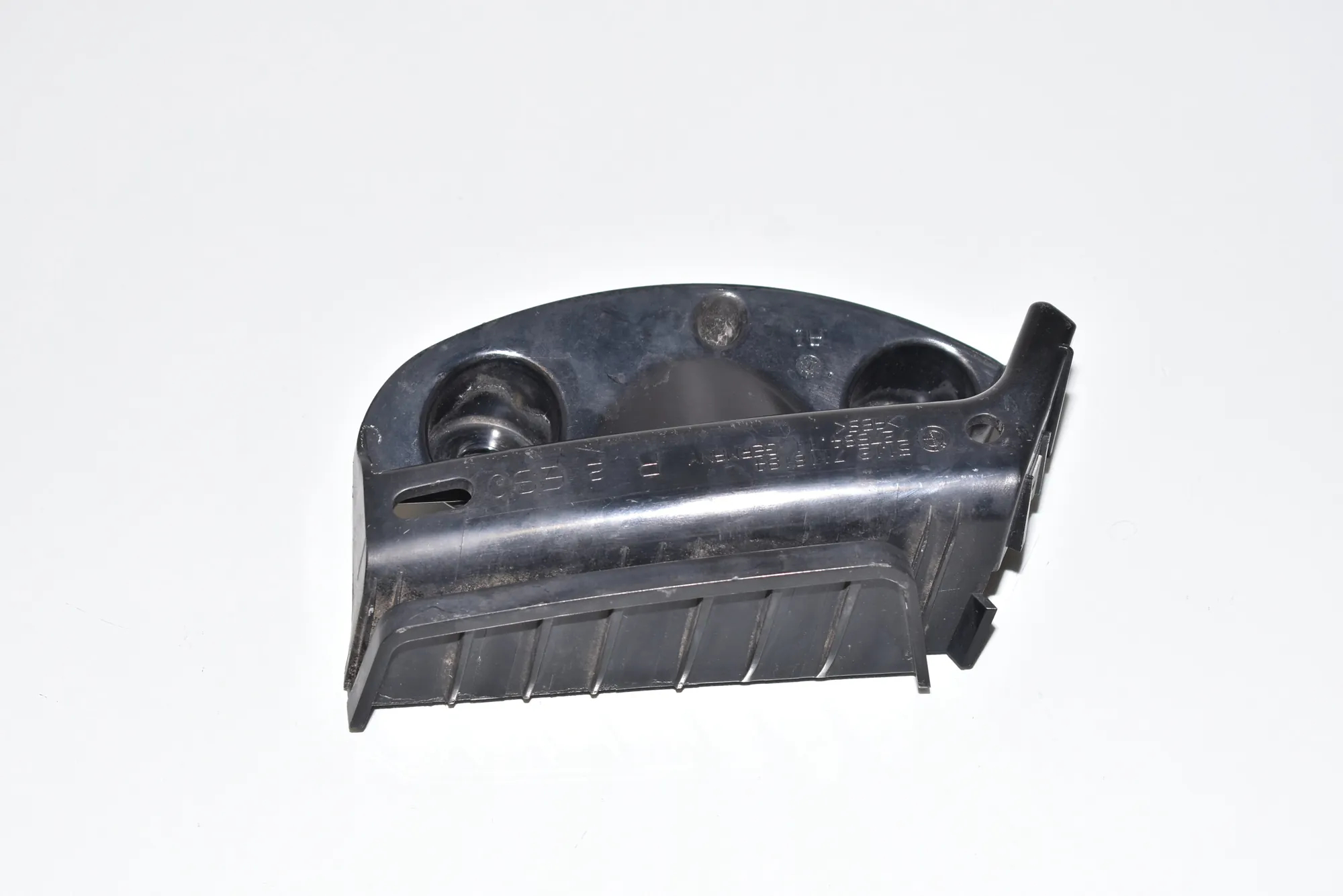 Rear Right Bumper Bracket – OEM 7118194 · BMW 3 (E90) 320 d 2007 – 2