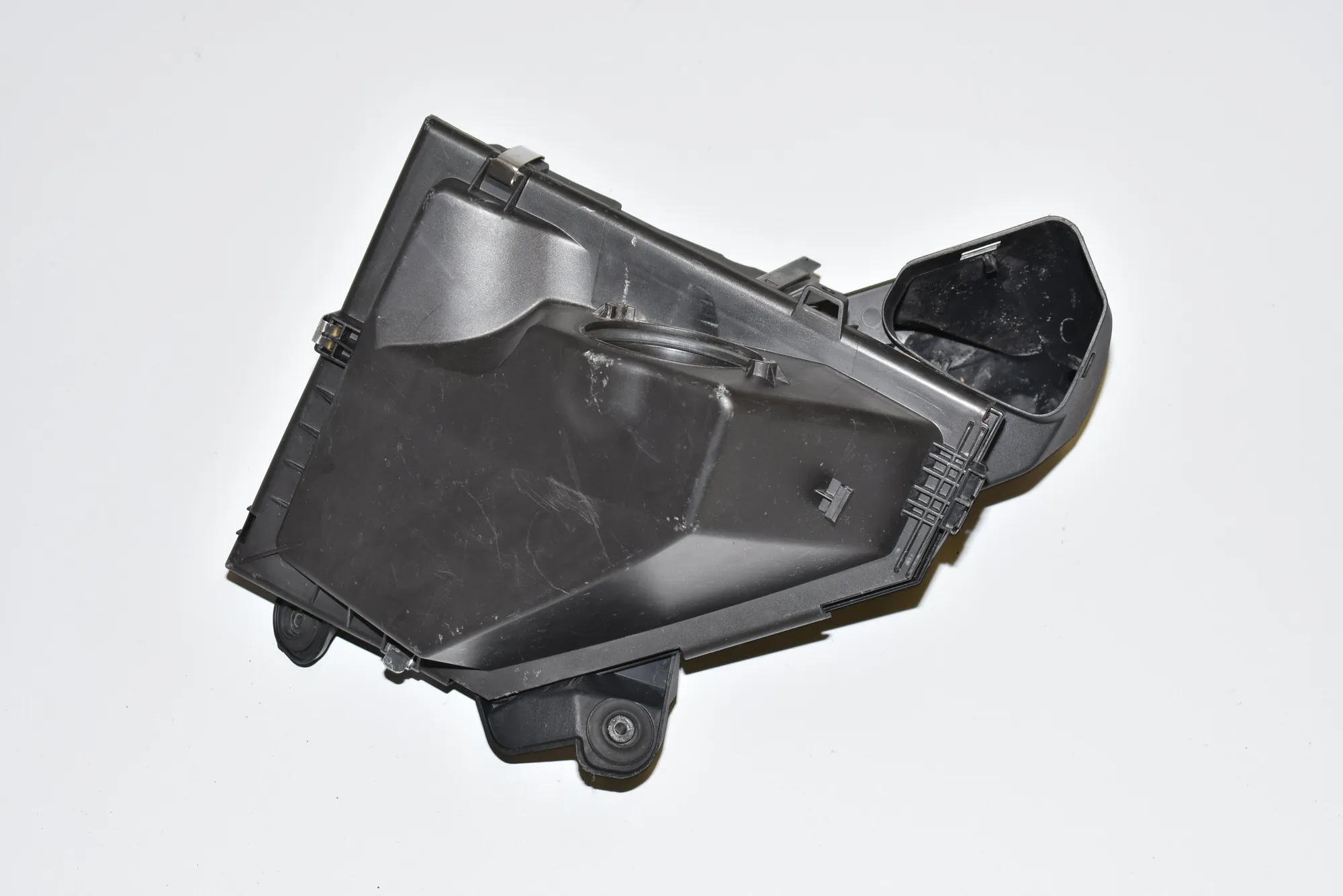 Air Filter Box – OEM 7797460 · BMW 3 (E90) 320 d 2007 – 2